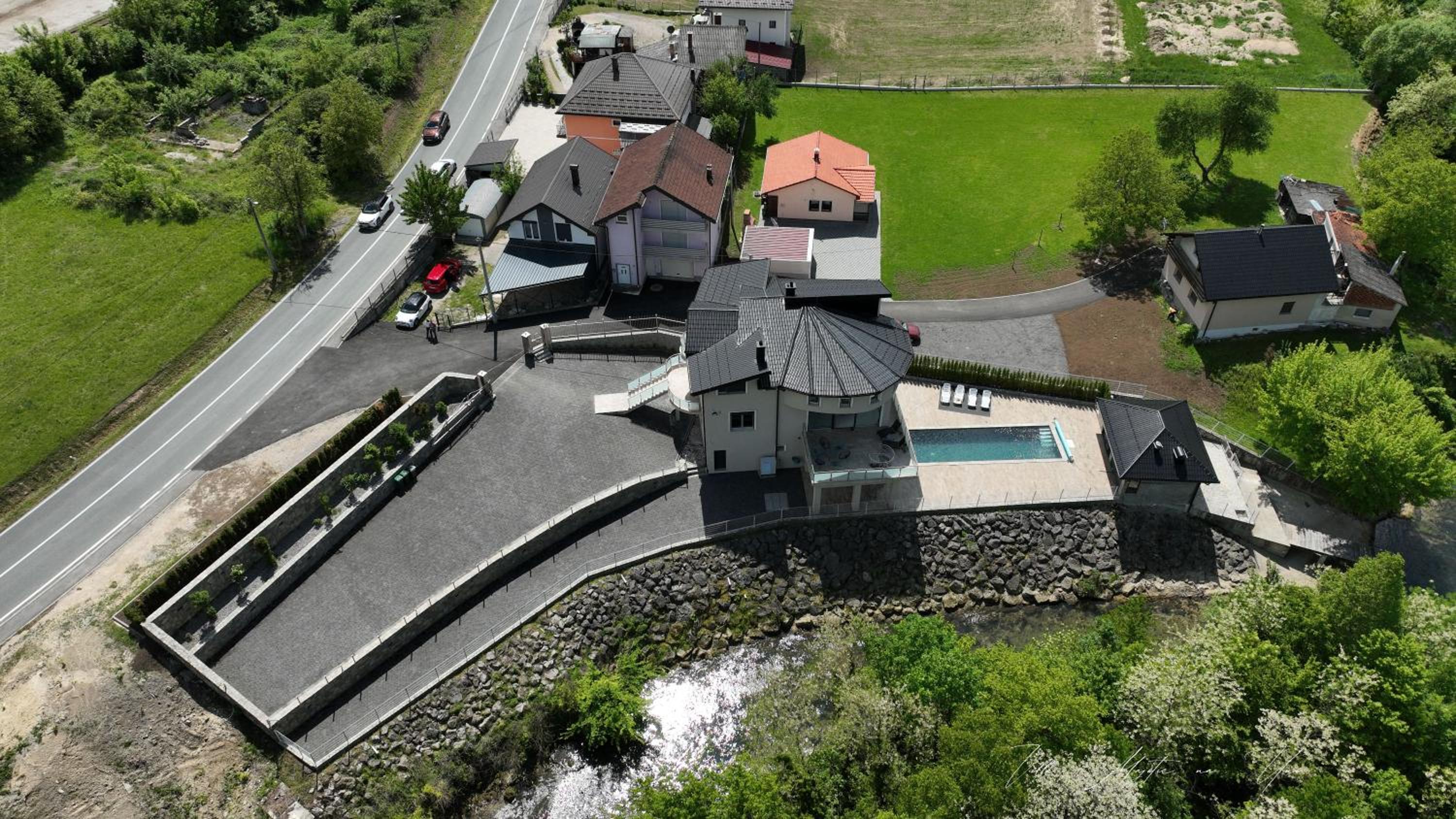 Villa Majetic na Uni