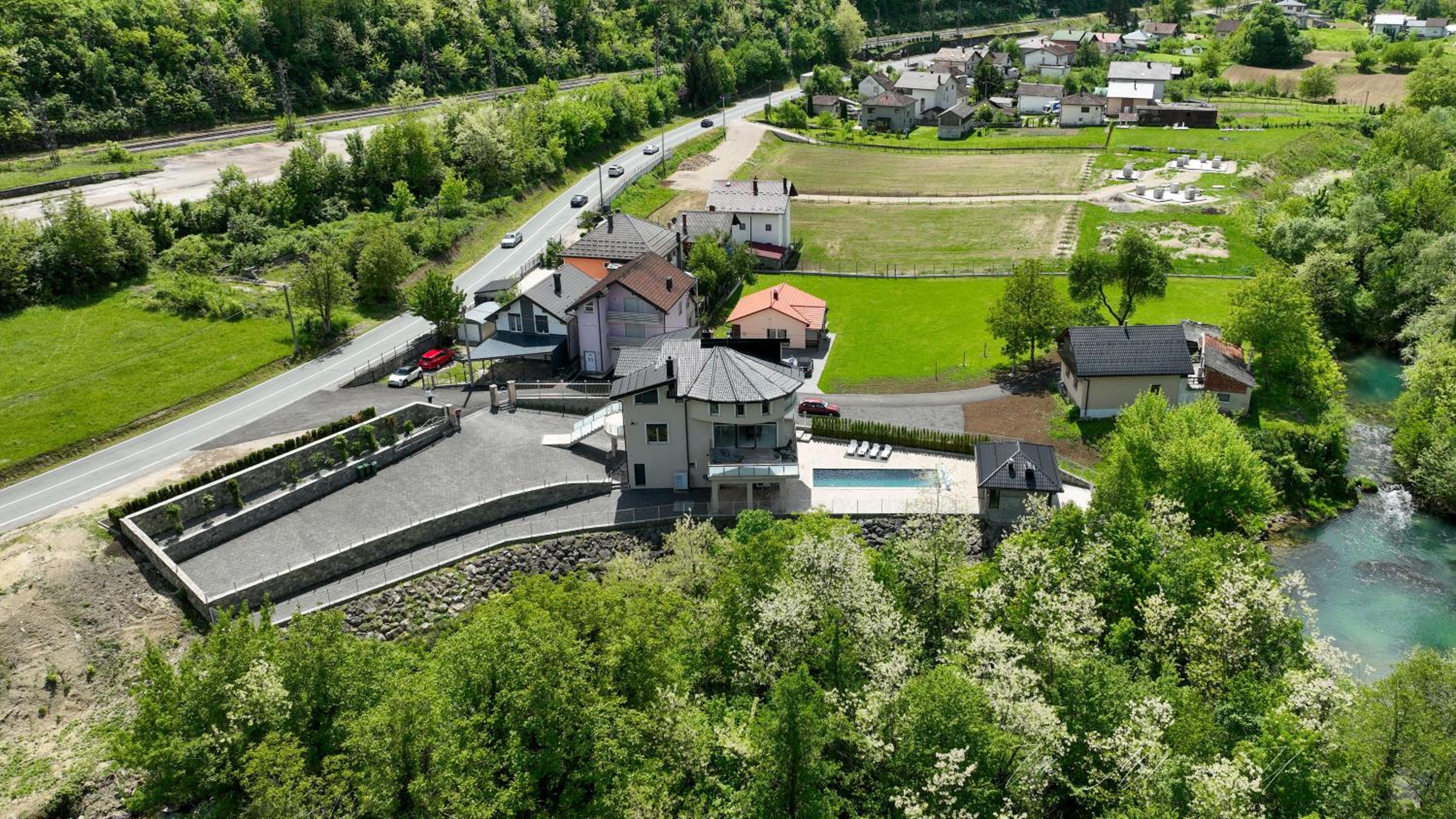 Villa Majetic na Uni