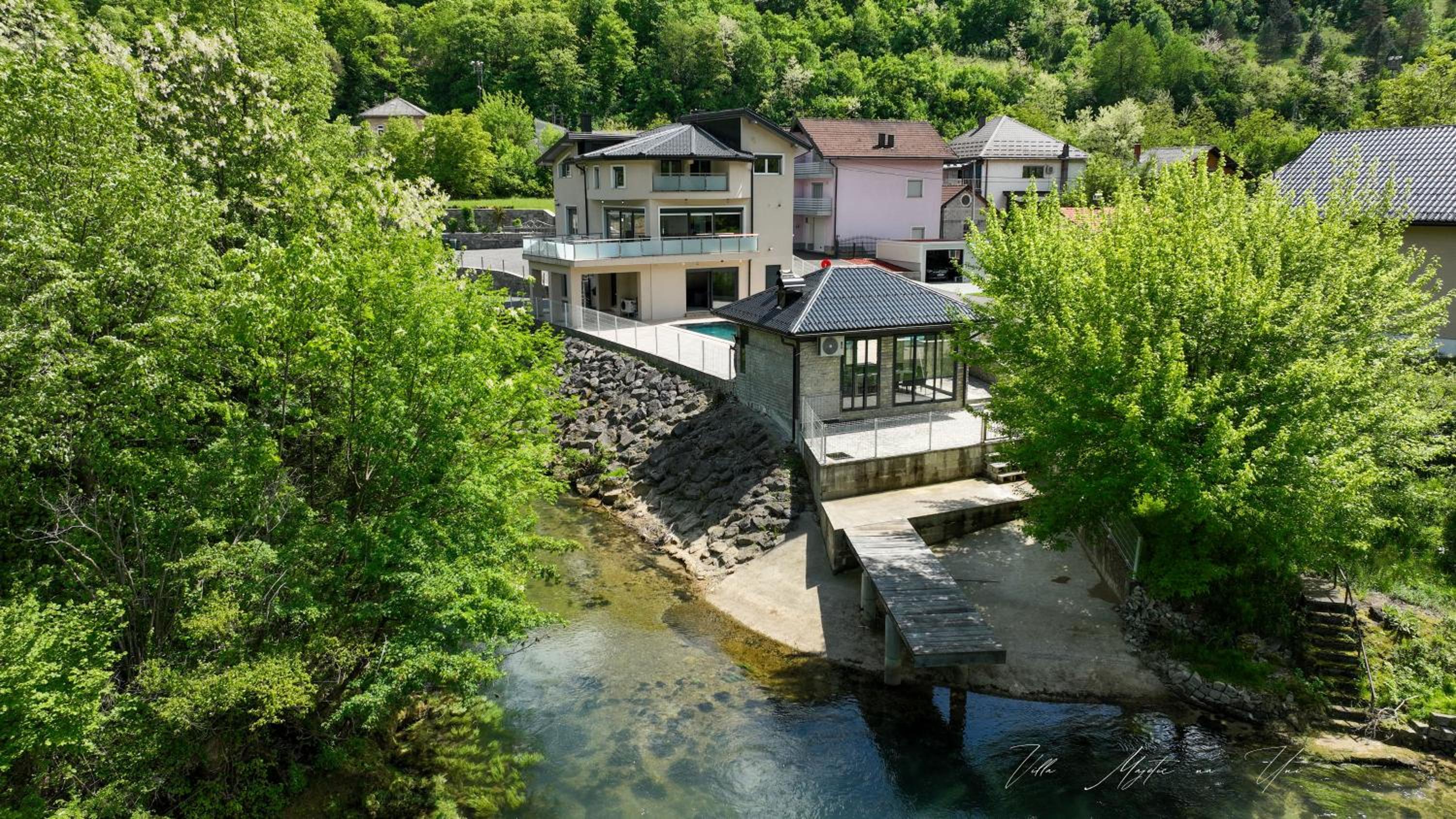 Villa Majetic na Uni