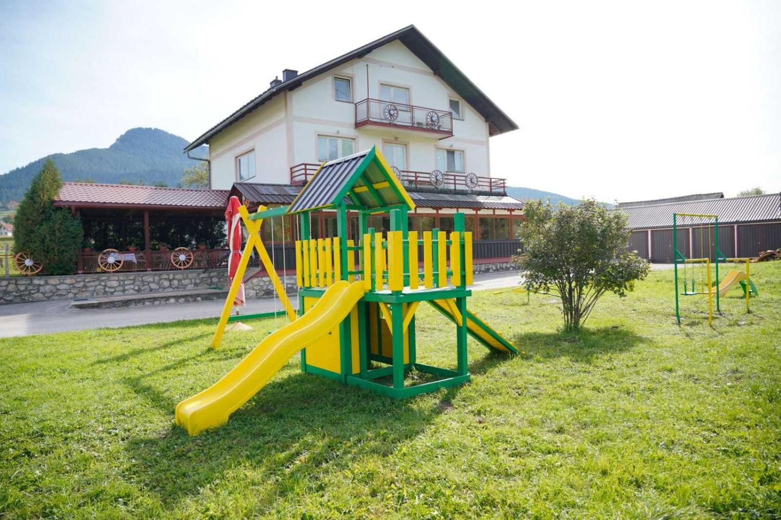 Restora Točak Mokro Rooms