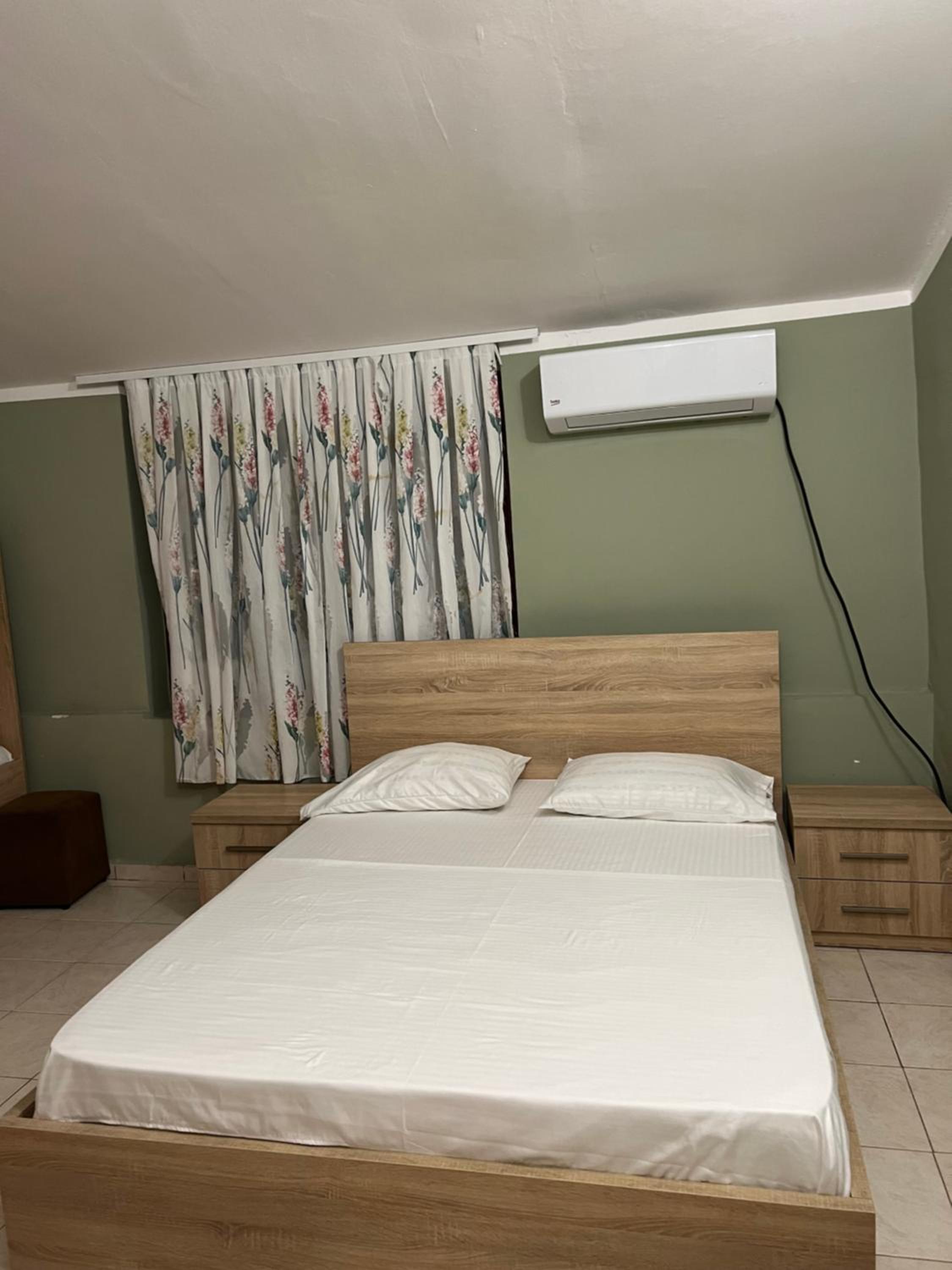 Apartament shengjin beach front