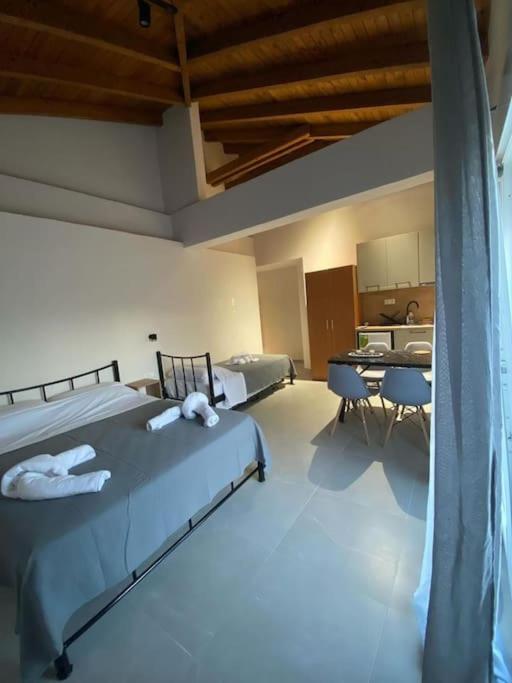 Smaragdi apartment sozopoli