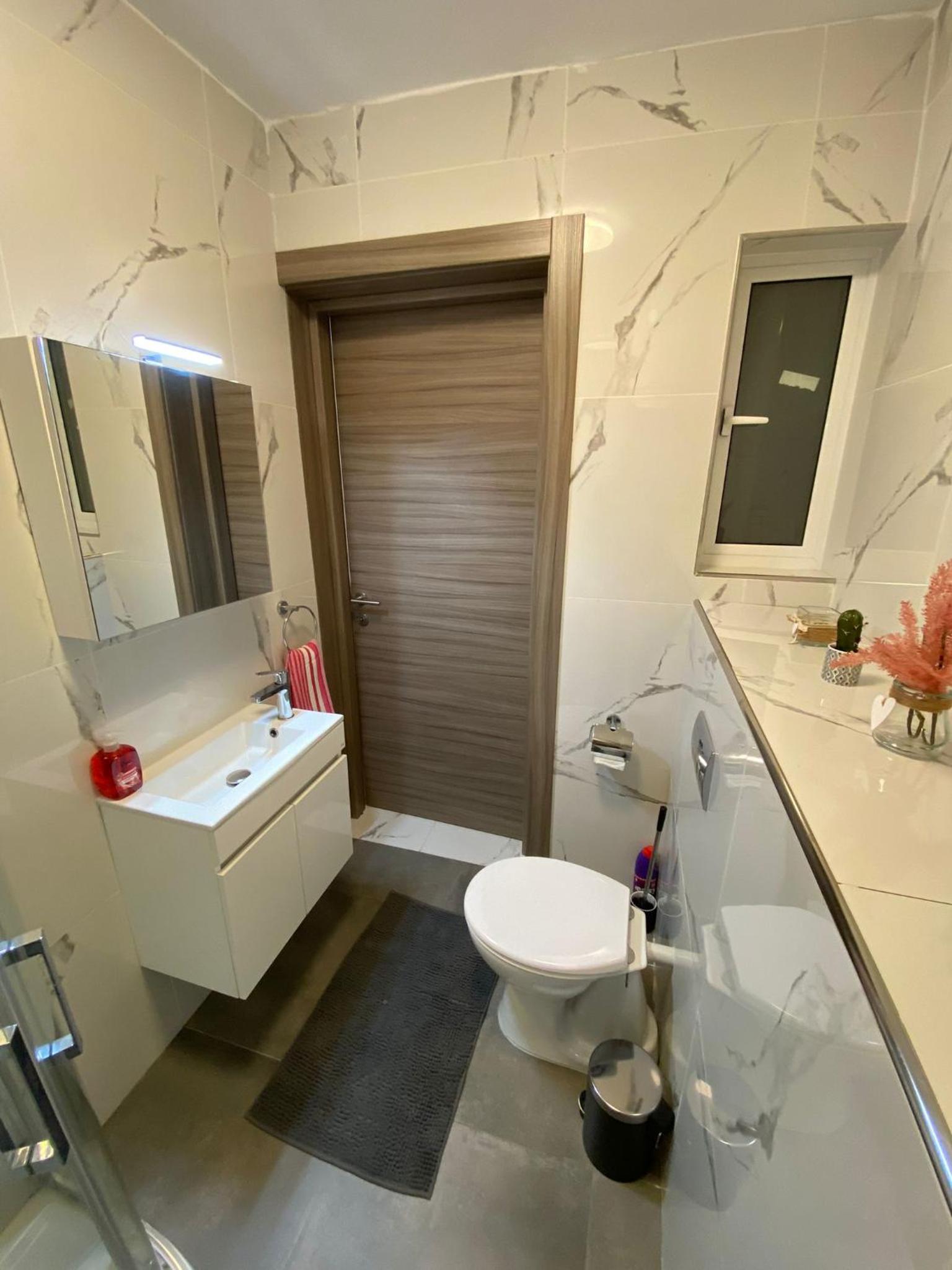 R2 Double Room Msida, in share flat view 5