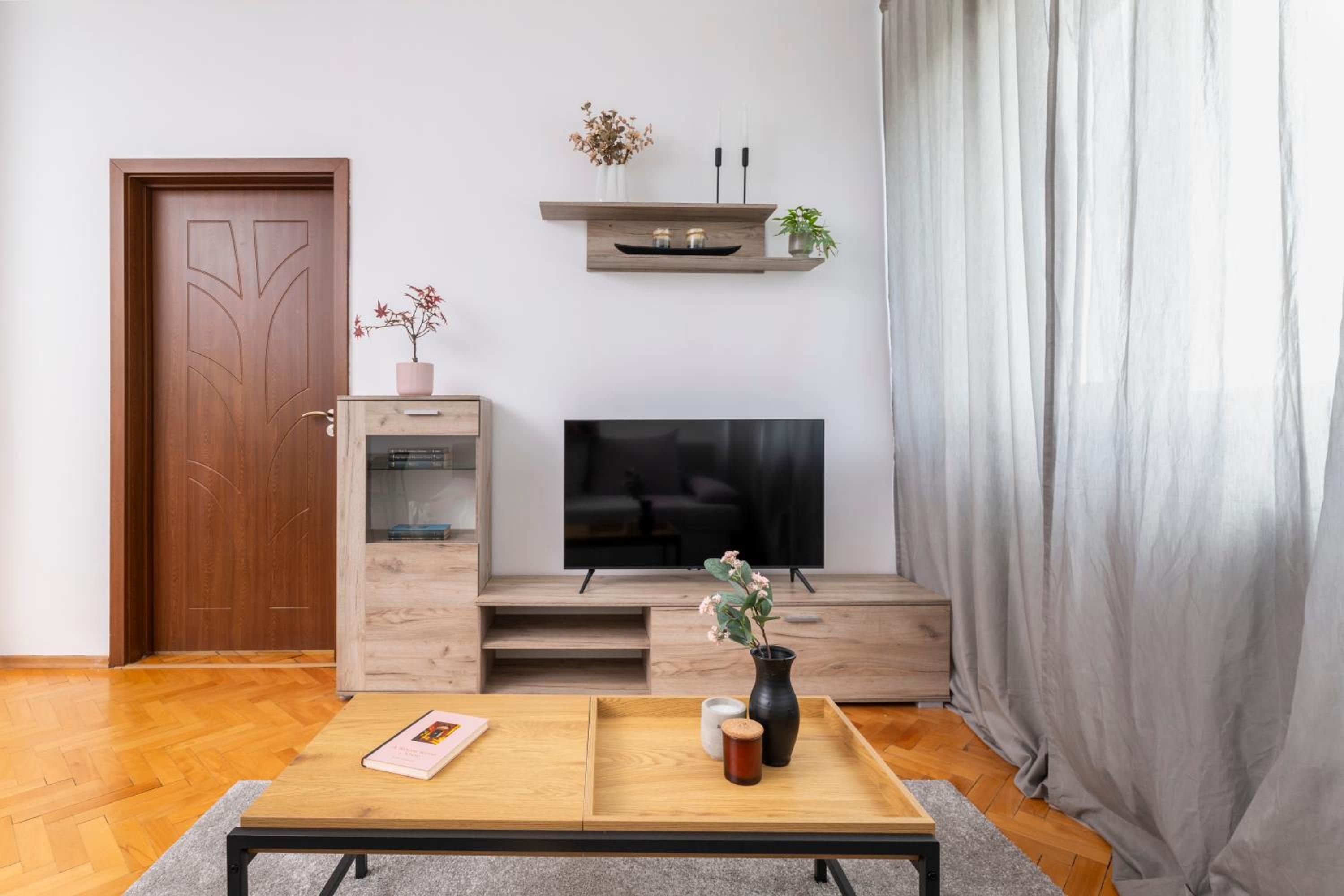 Black Peak Panorama central apartment