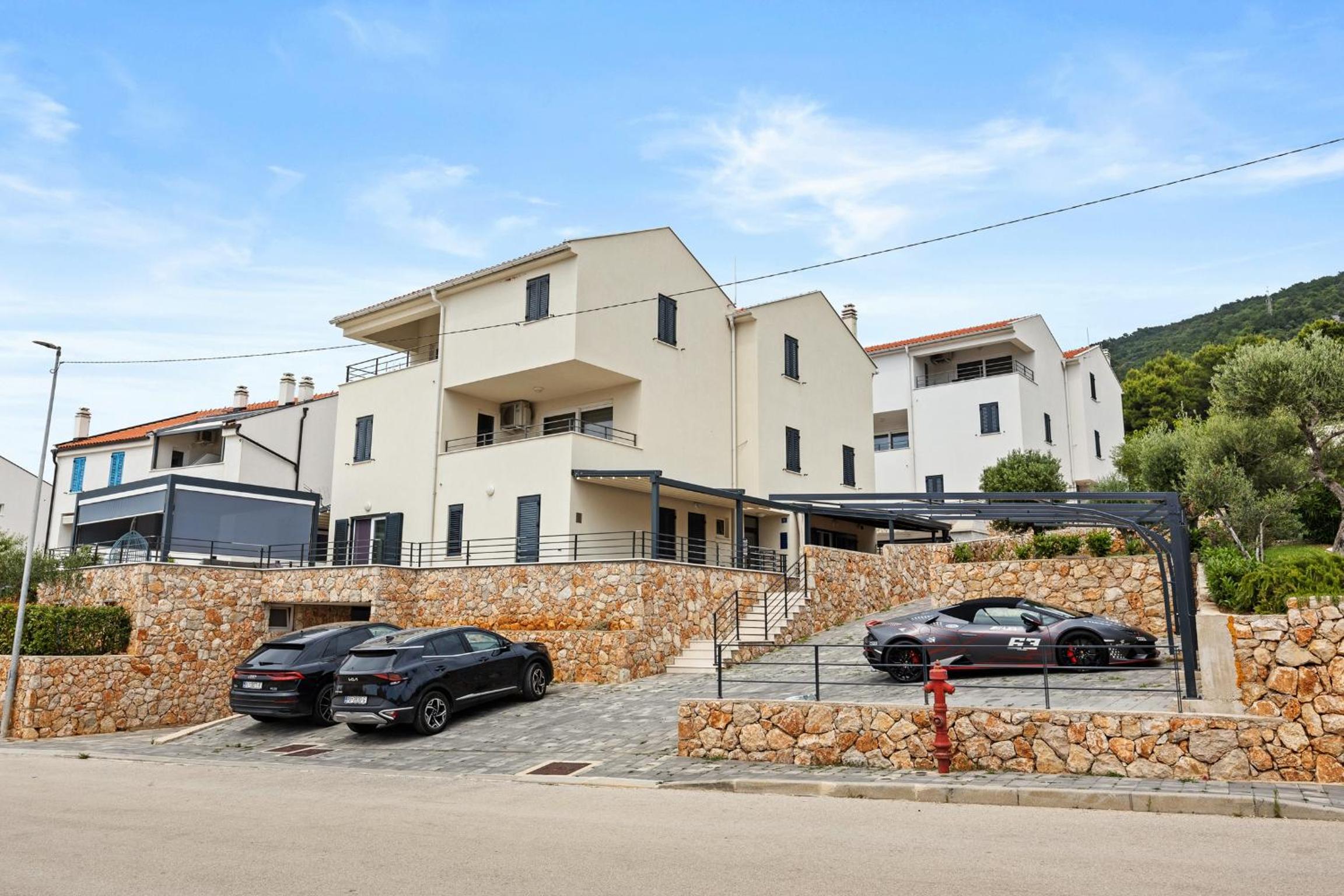 Hotel Crepsa Paradise With Jacuzzi - Couple Getaway