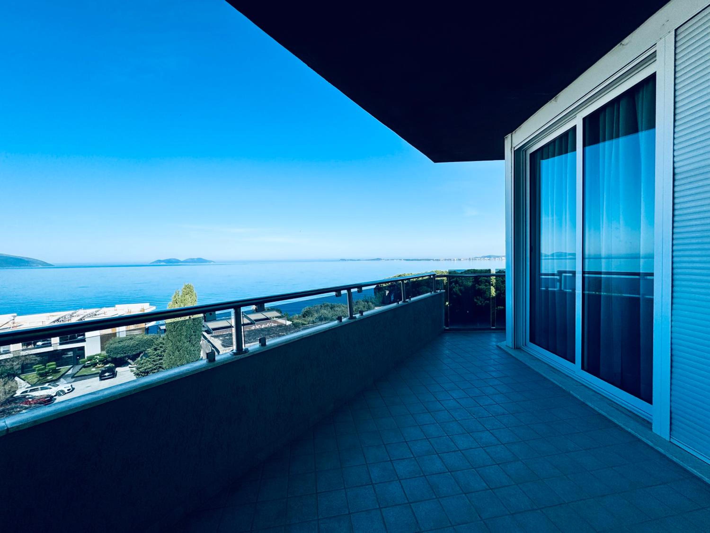 Blue Infinity Apartment
