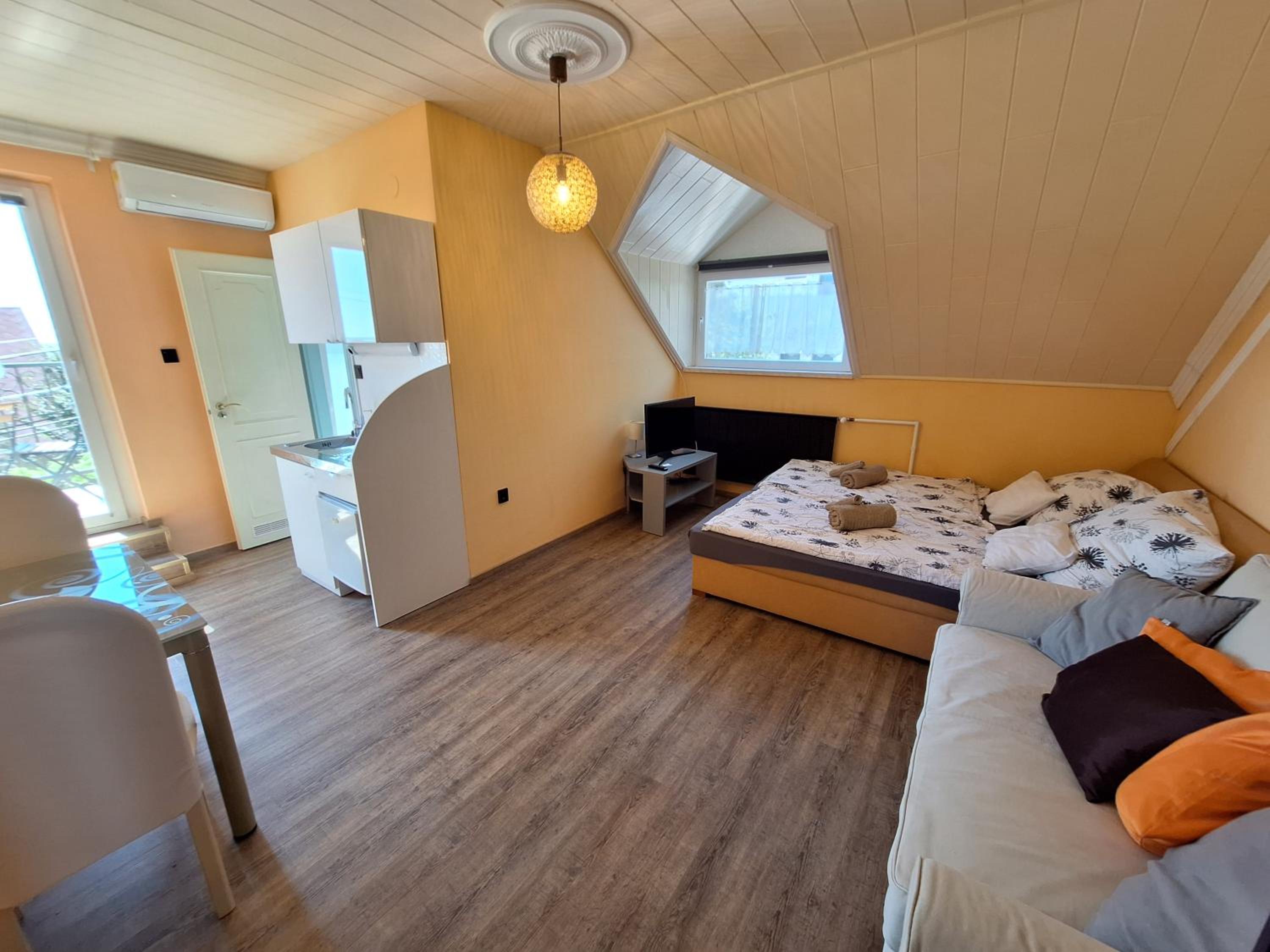 Sylvia Apartman
