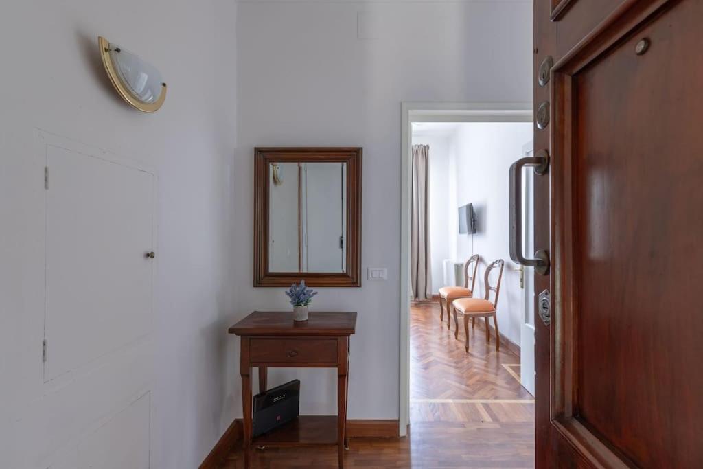 Santa Maria Novella large apartment