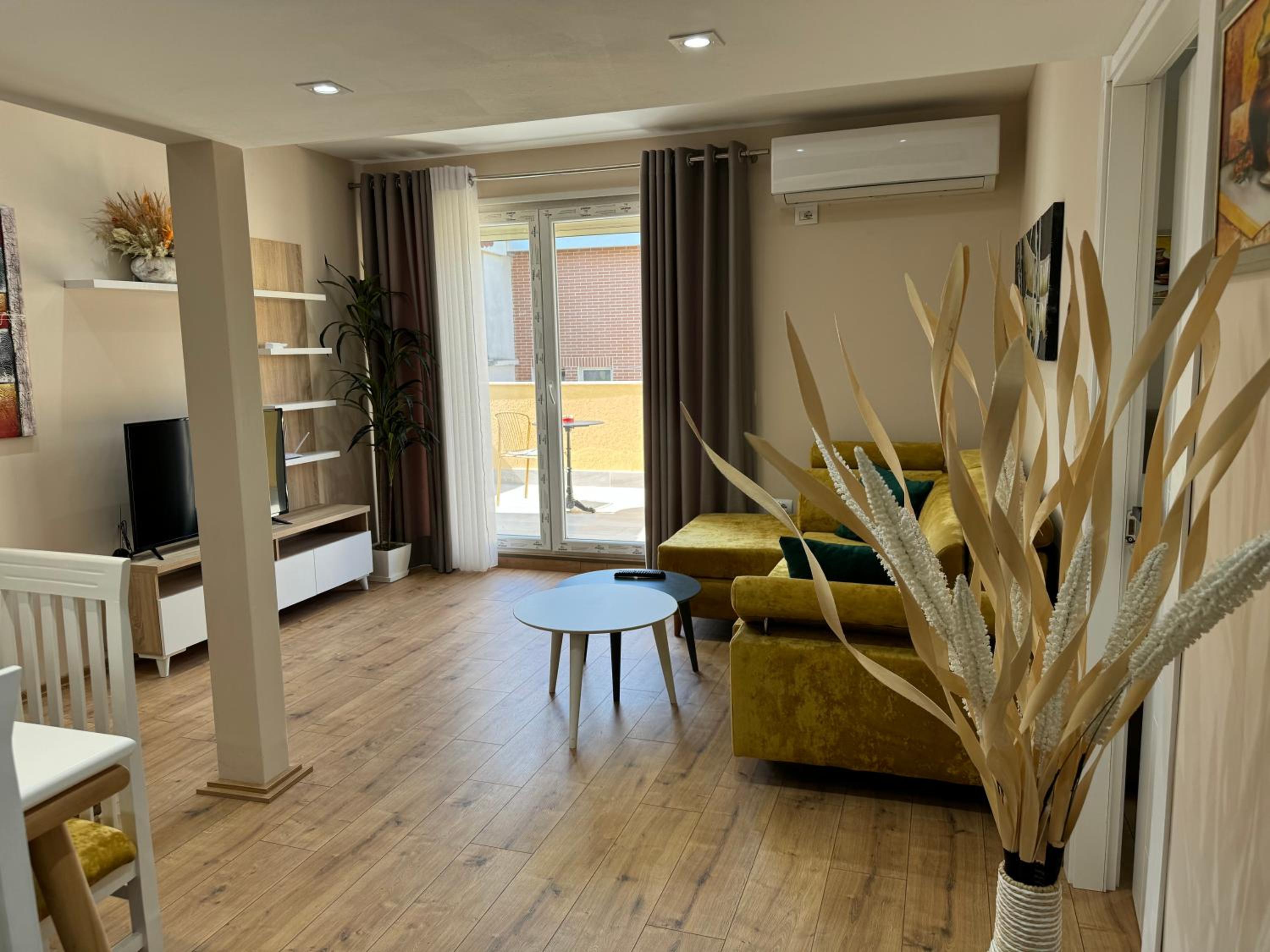 Haris Apartments Tirana