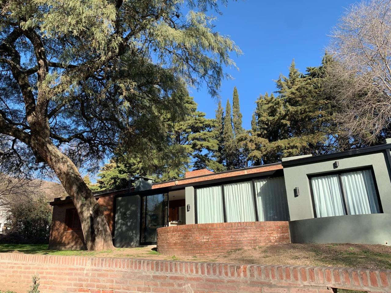 Hotel Casa Las Magnolias Villa General Belgrano - Image 1