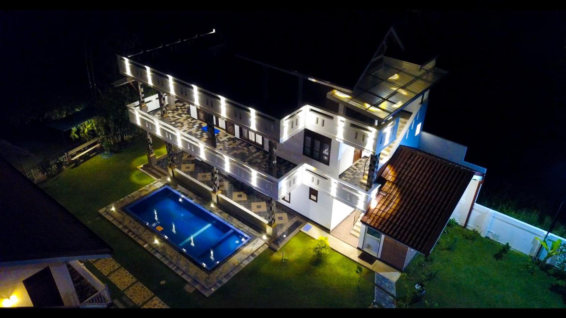 Rivershore Villas