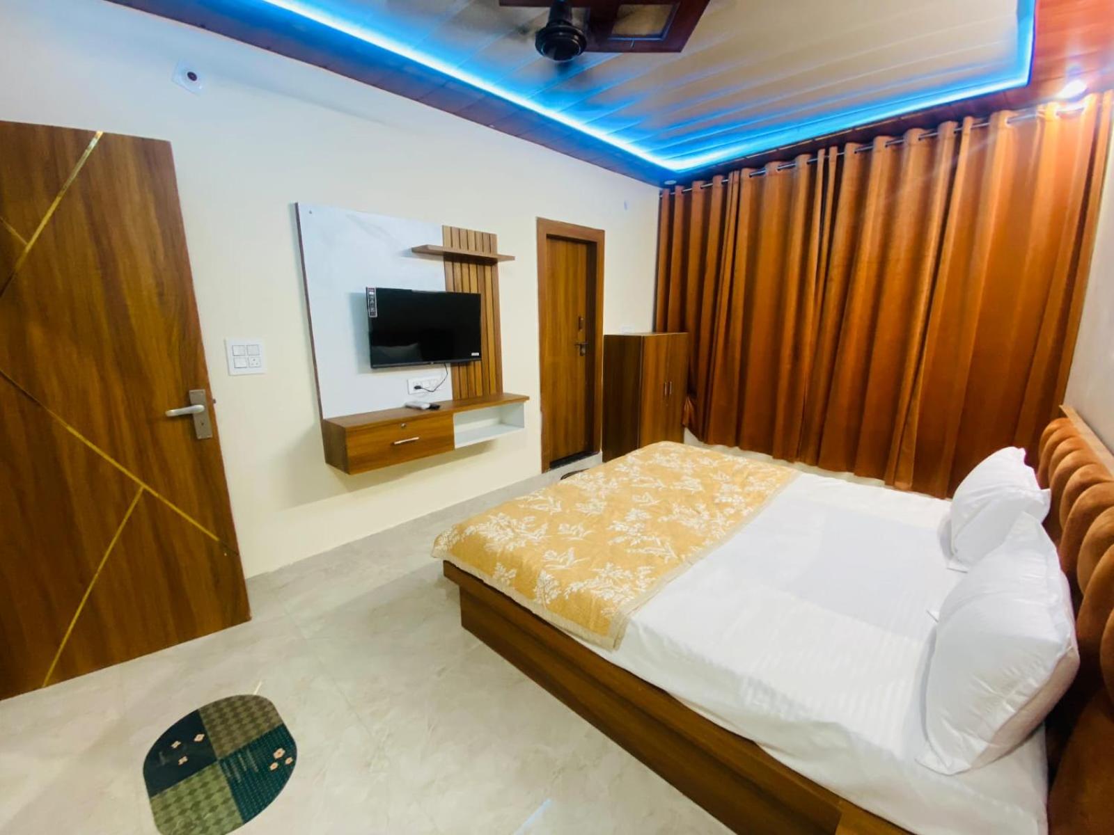 The Raman Palace- A budget Hotel view 5