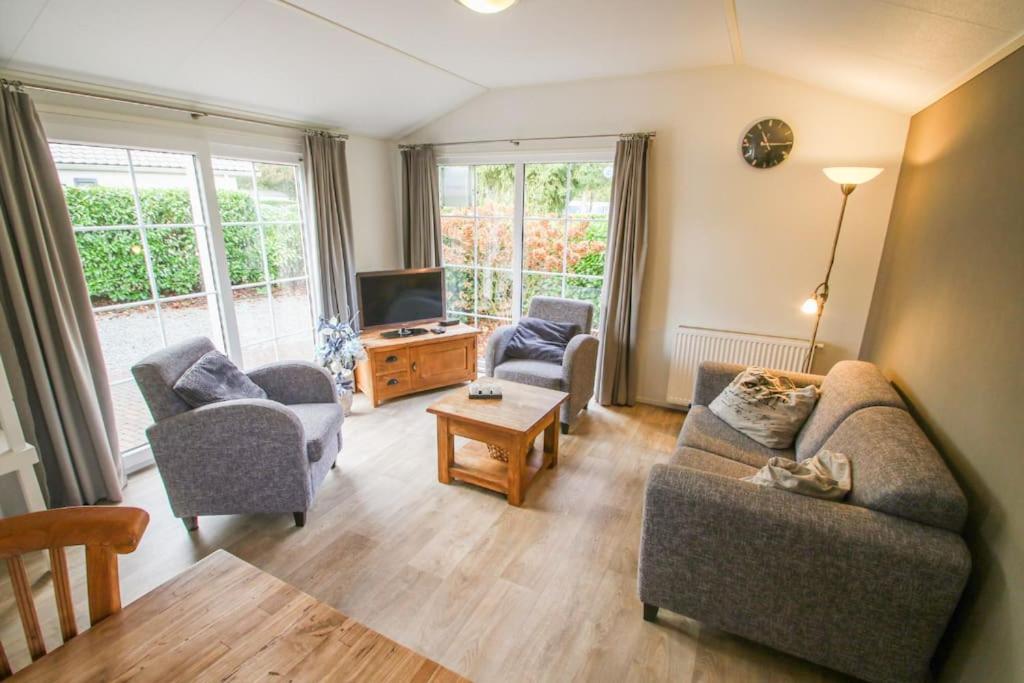 Luxe vrijstaande chalet view 5