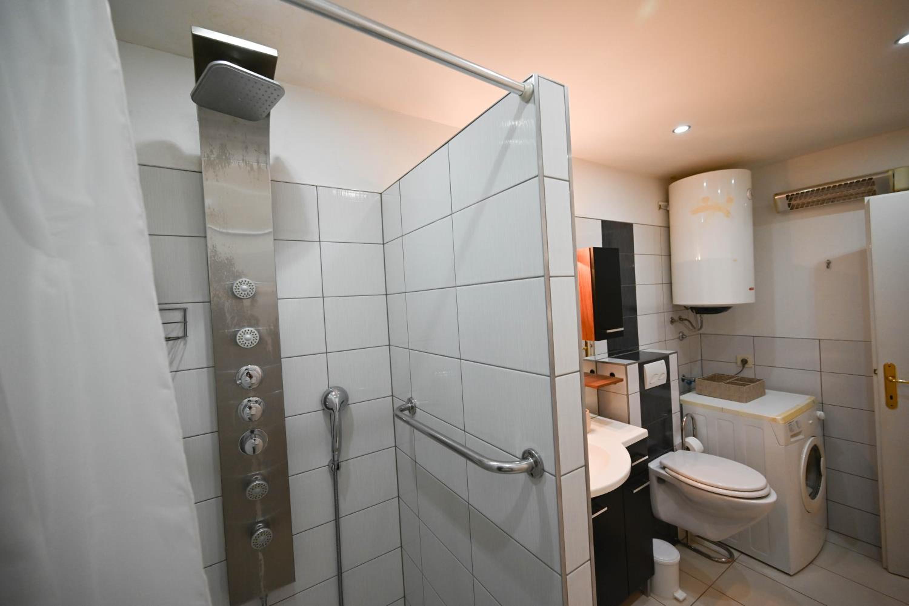Lido Apartment