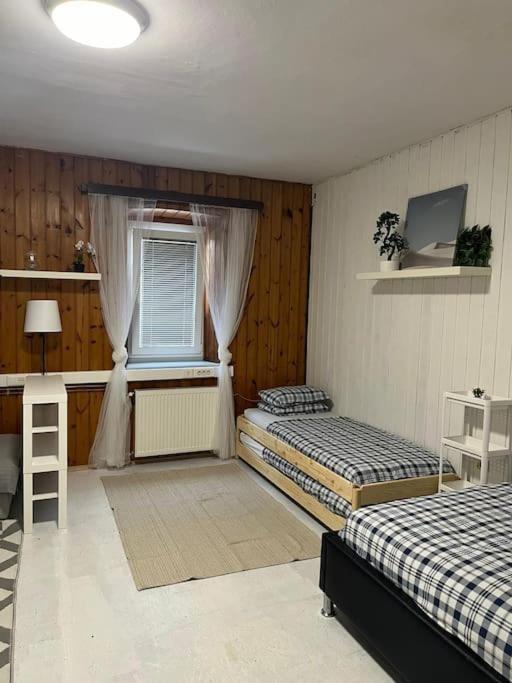 Comfy Good location Free Parking view 5