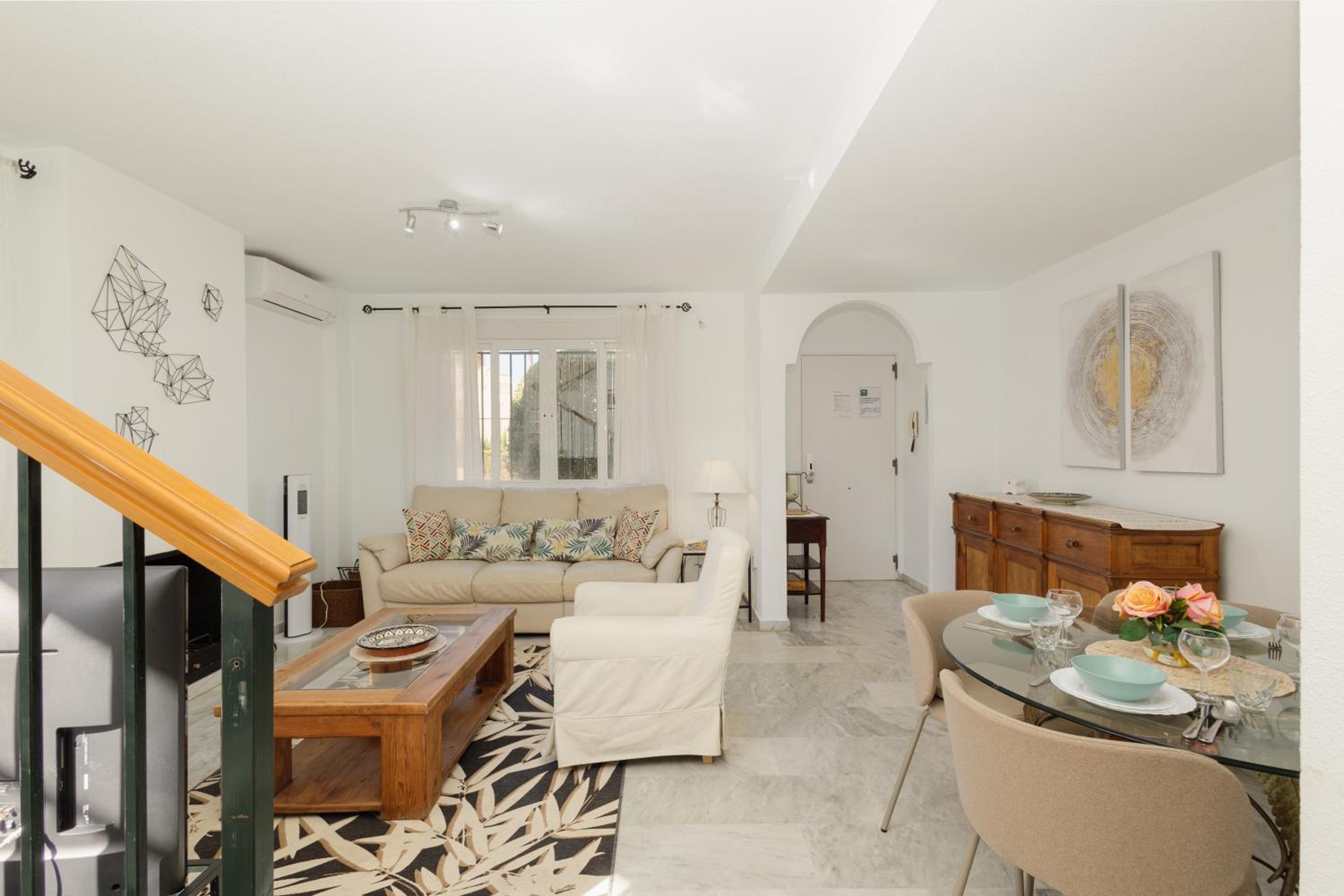 Marbella Vacations - Beautiful townhouse walking distance to the beach in Costabella, Marbella - Property Image 21