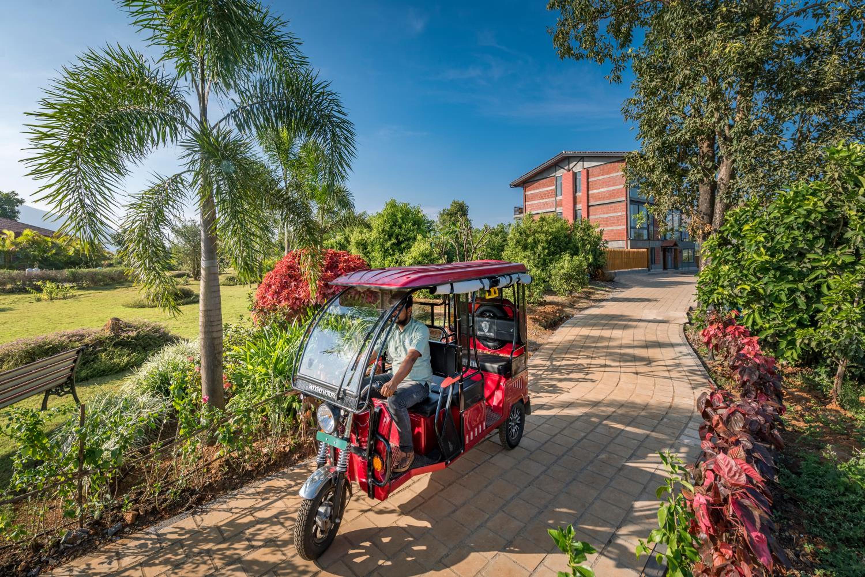 SaffronStays Satori Perch Royale - Tuscan-style 3BR villa with panoramic lake views, pool, pickleball & organic meals view 4