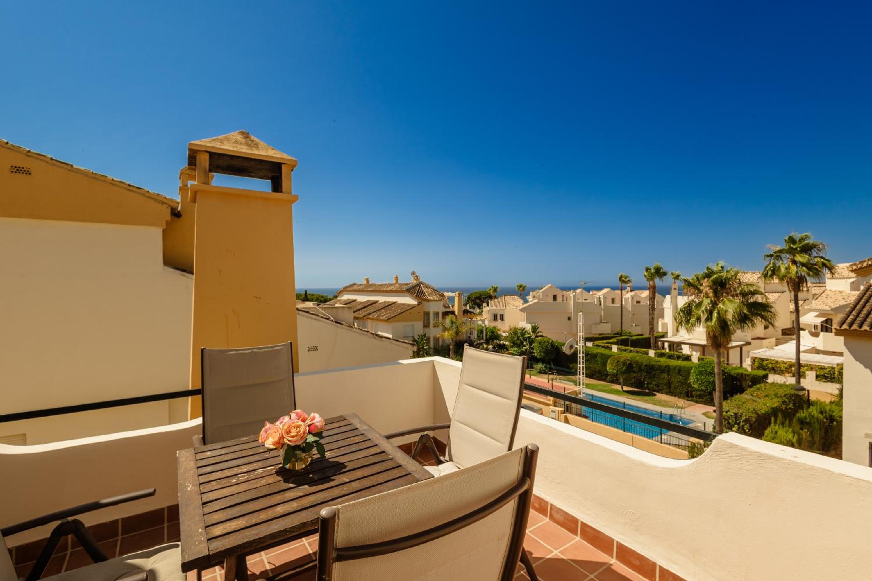 Marbella Vacations - Beautiful townhouse walking distance to the beach in Costabella, Marbella - Property Image 40