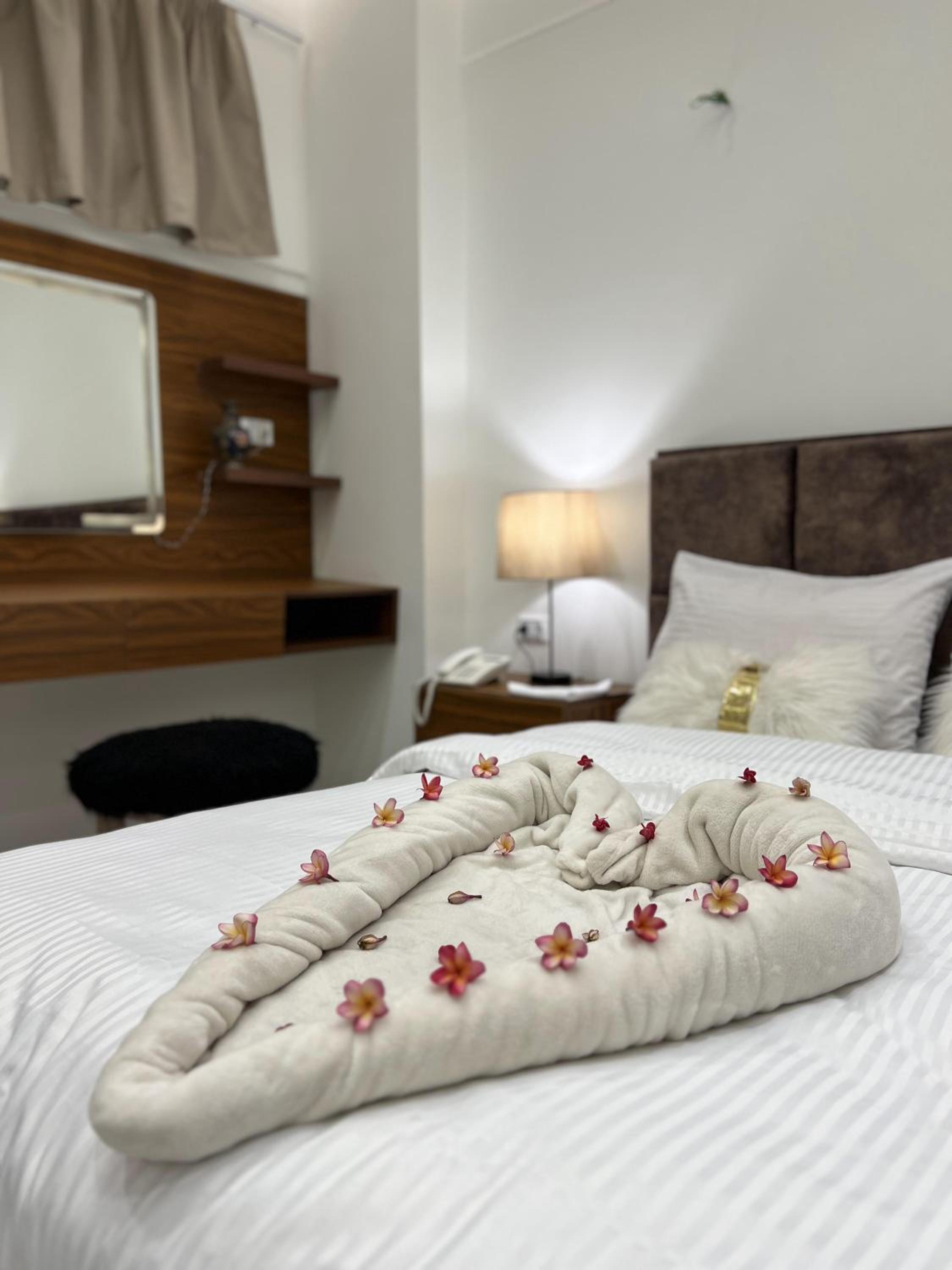 Ideal studio in villa 255 panafig 11 private villa in 5th settelment in New Cairo