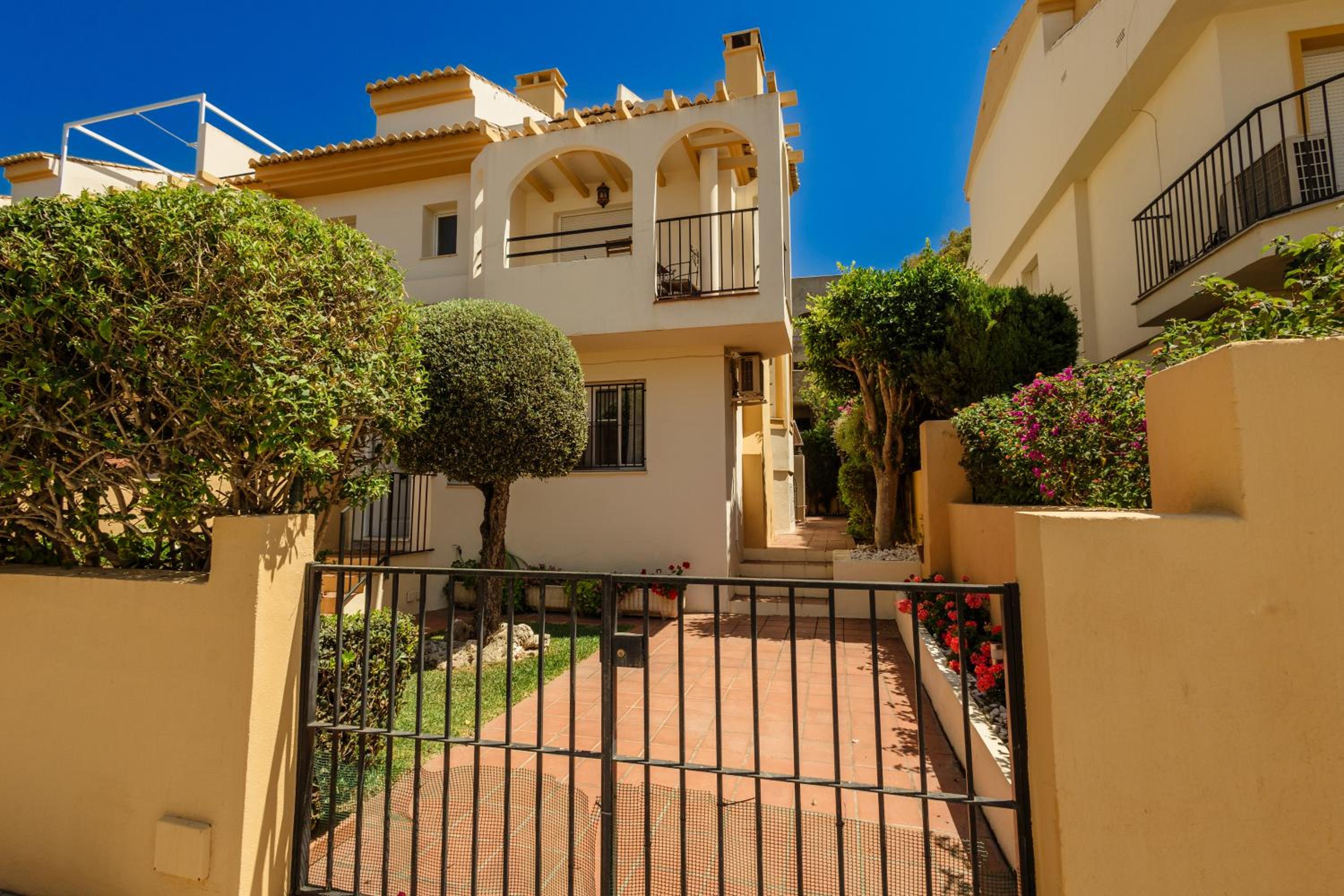 Marbella Vacations - Beautiful townhouse walking distance to the beach in Costabella, Marbella - Property Image 42