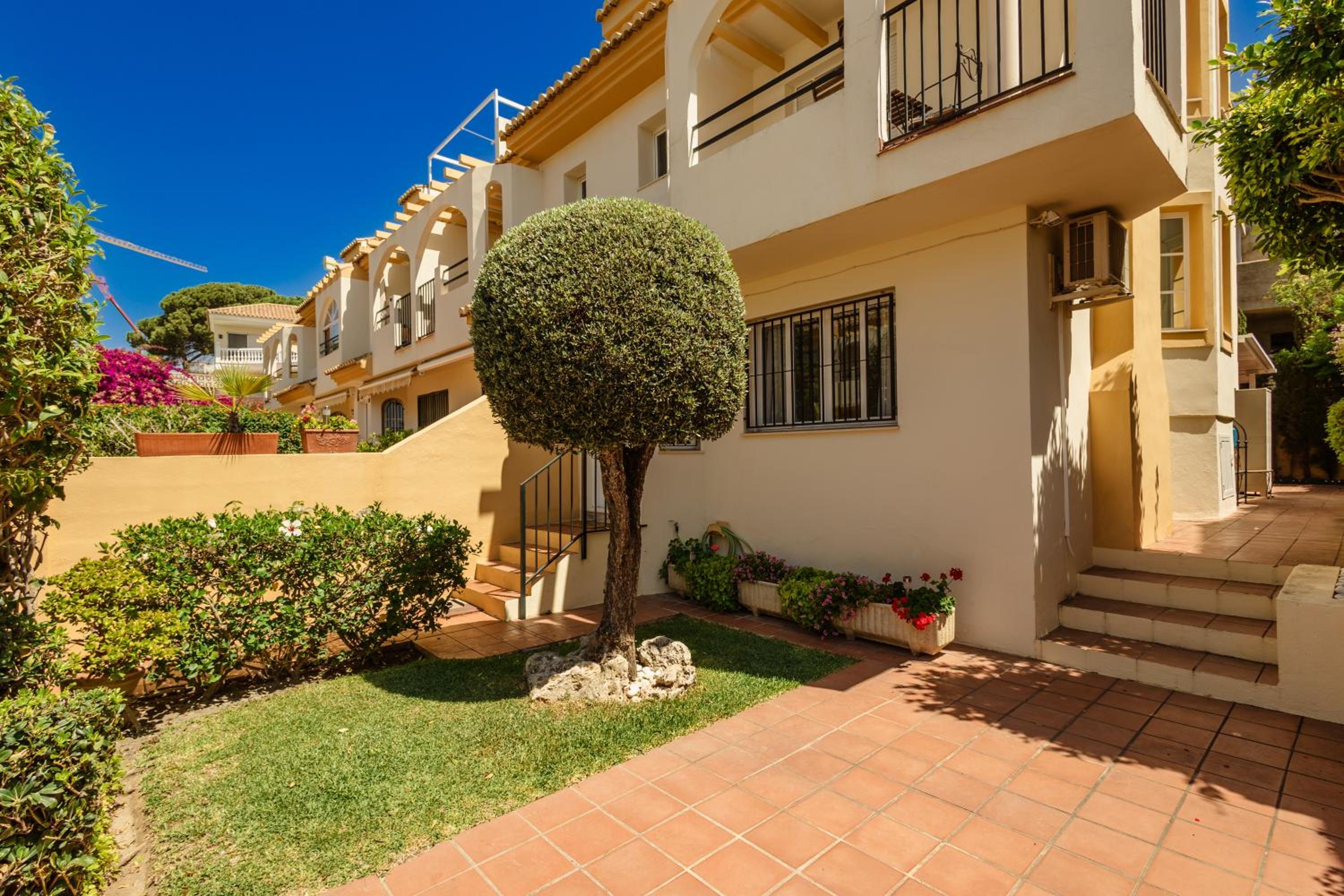 Marbella Vacations - Beautiful townhouse walking distance to the beach in Costabella, Marbella - Property Image 29