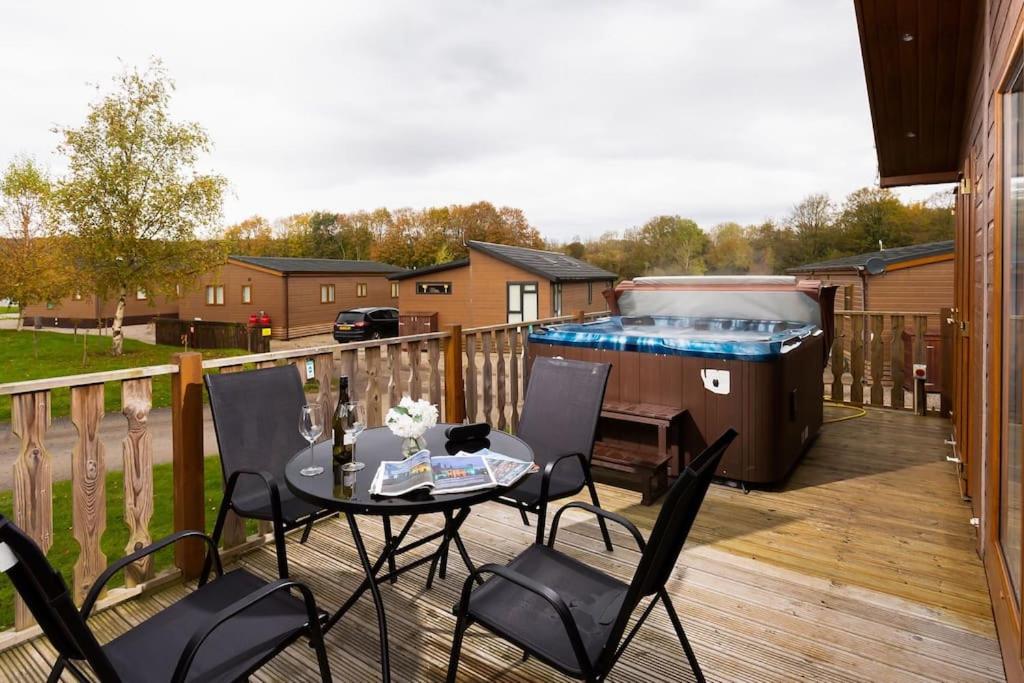 Driftwood Lodge - South Lakeland Leisure Village view 2