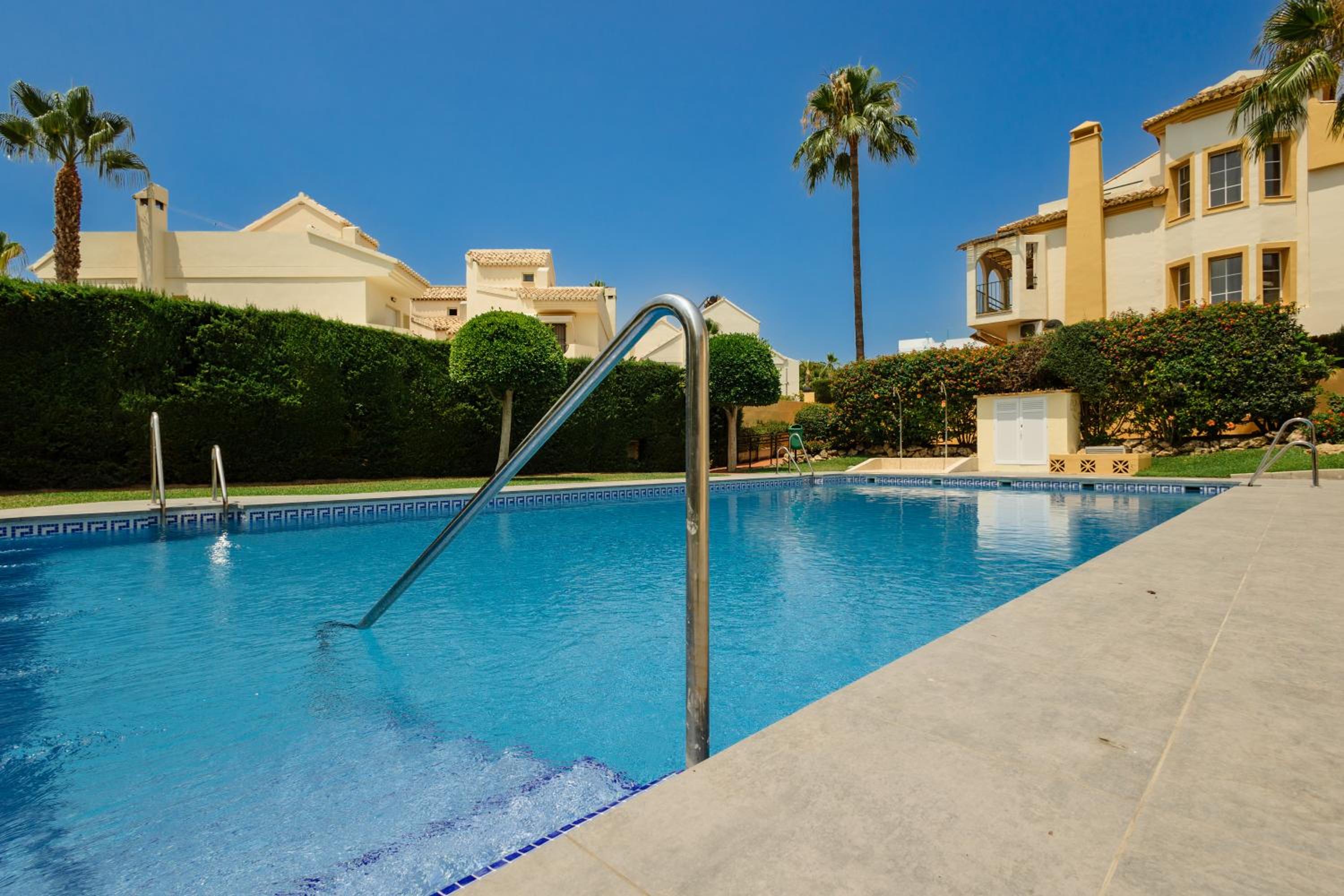 Marbella Vacations - Beautiful townhouse walking distance to the beach in Costabella, Marbella - Property Image 46