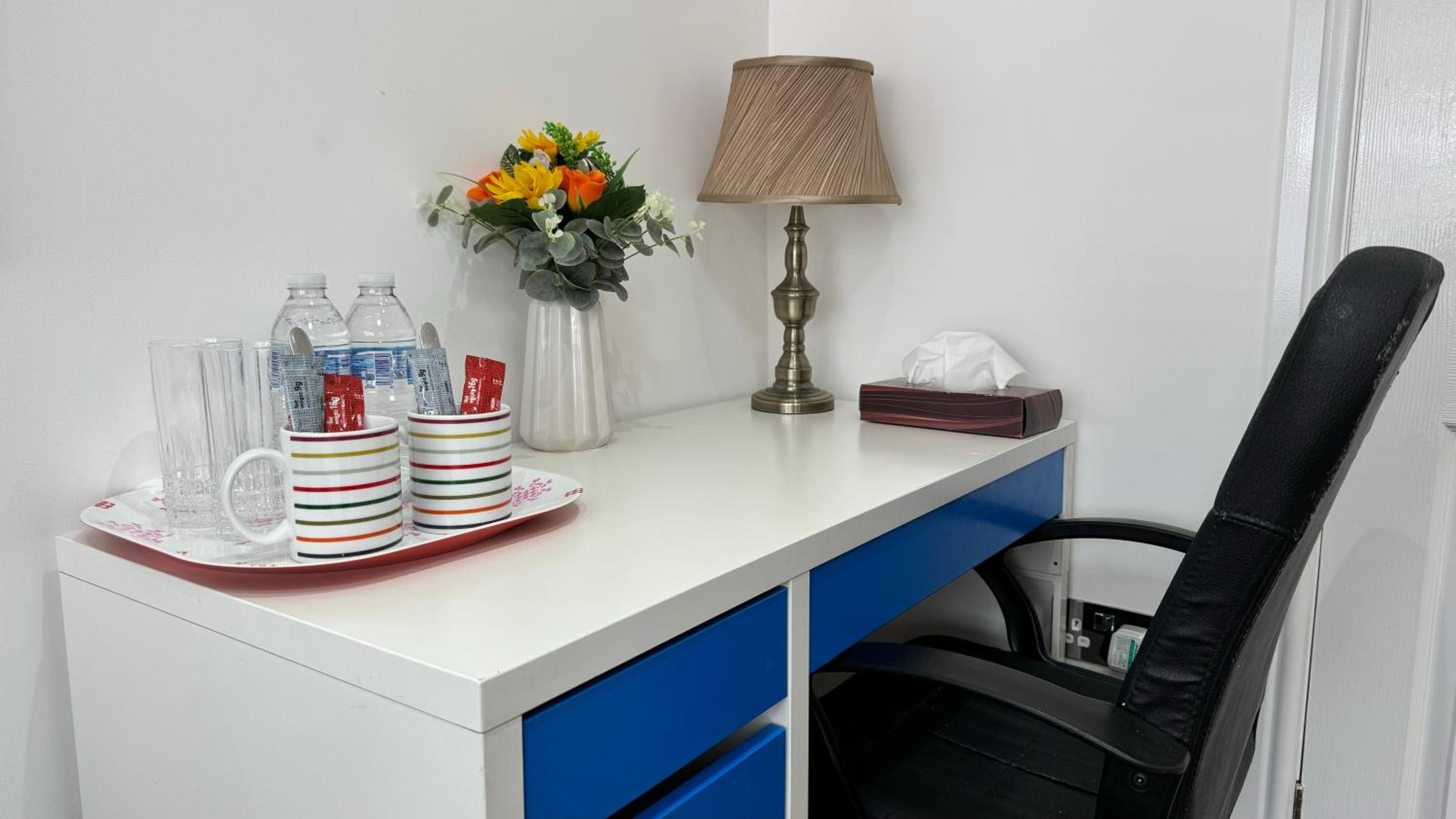 Room with en-suite facilities view 5