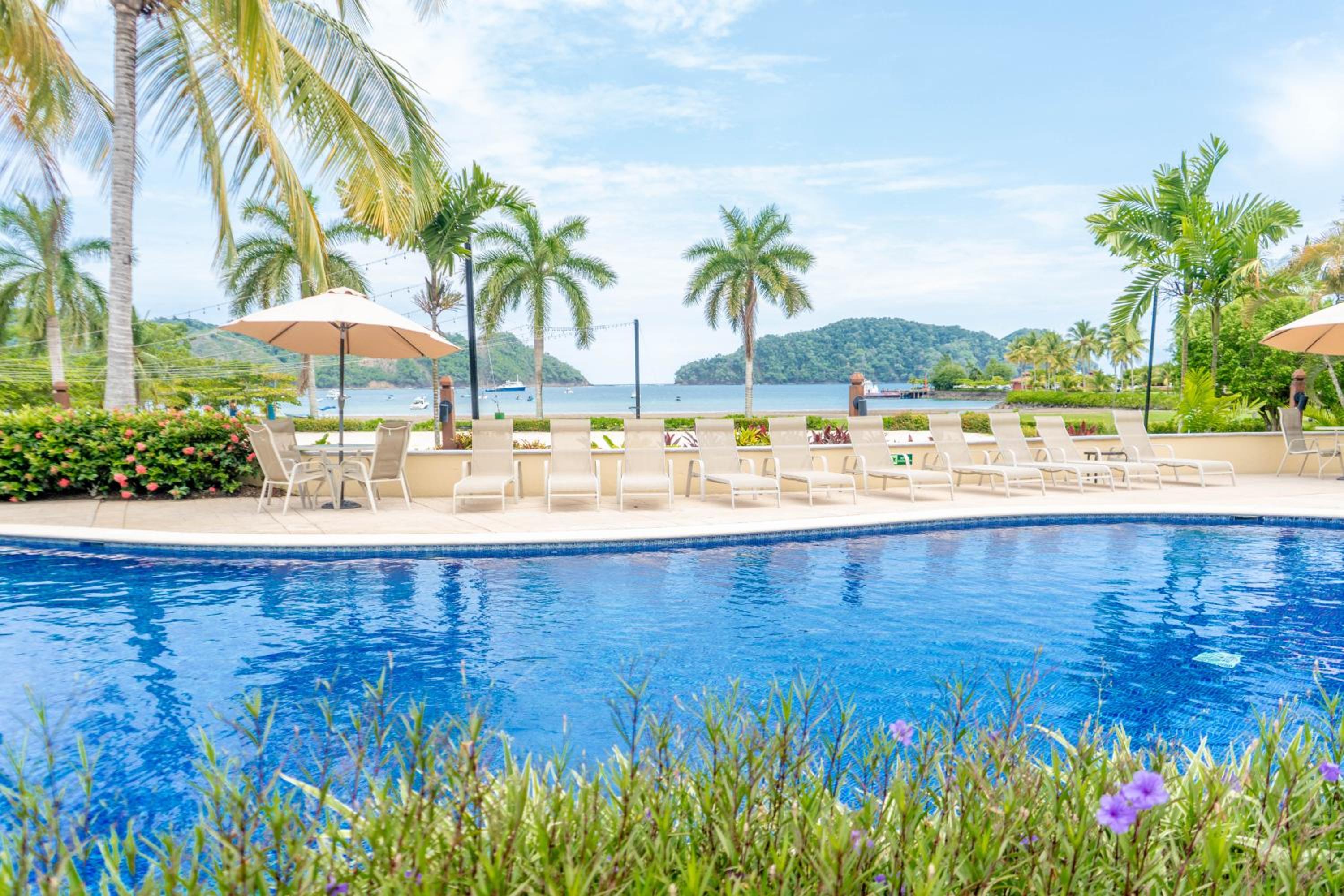 Secluded Garden Paradise Condo @Los Sueños