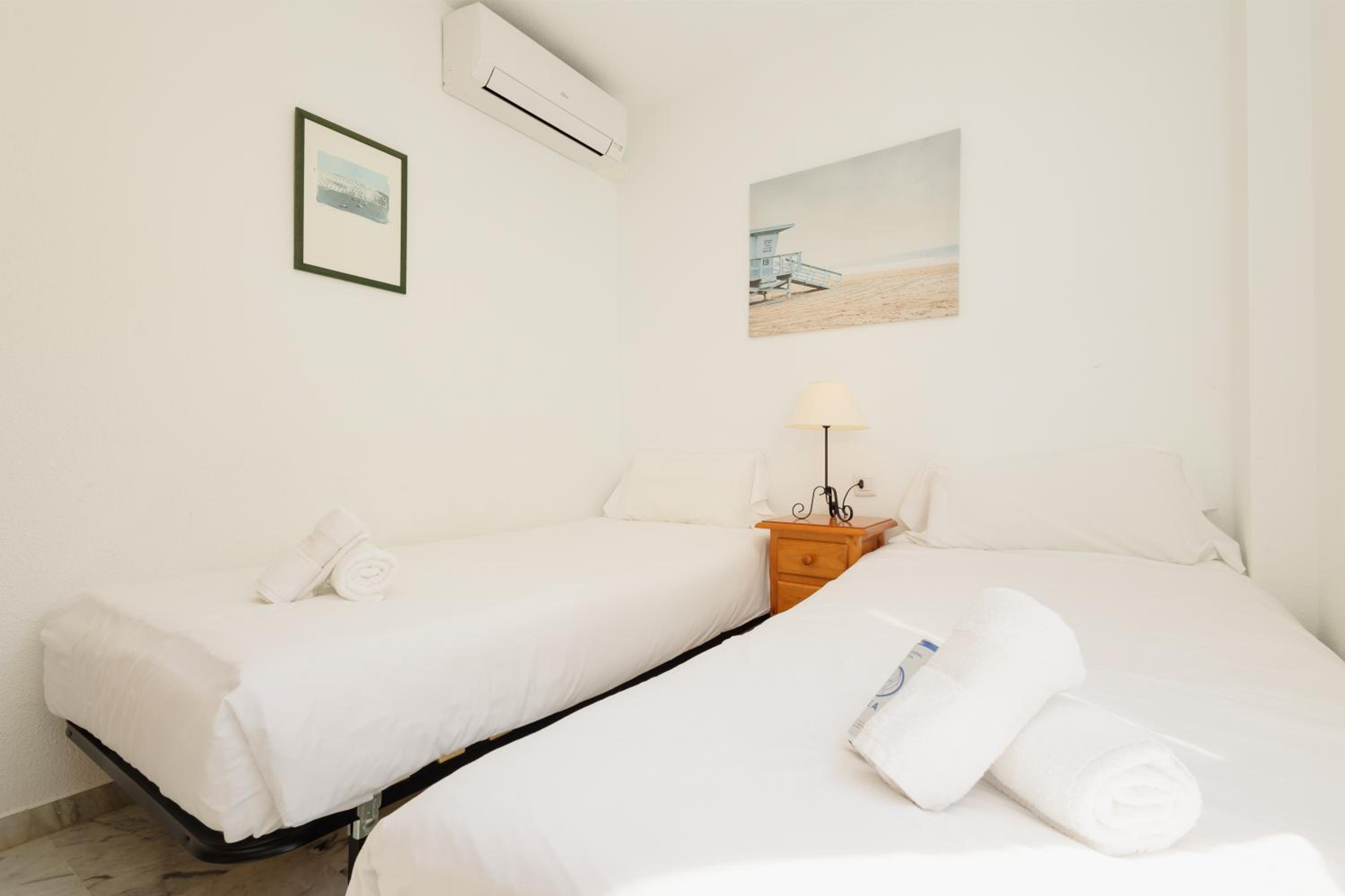 Marbella Vacations - Beautiful townhouse walking distance to the beach in Costabella, Marbella - Property Image 12