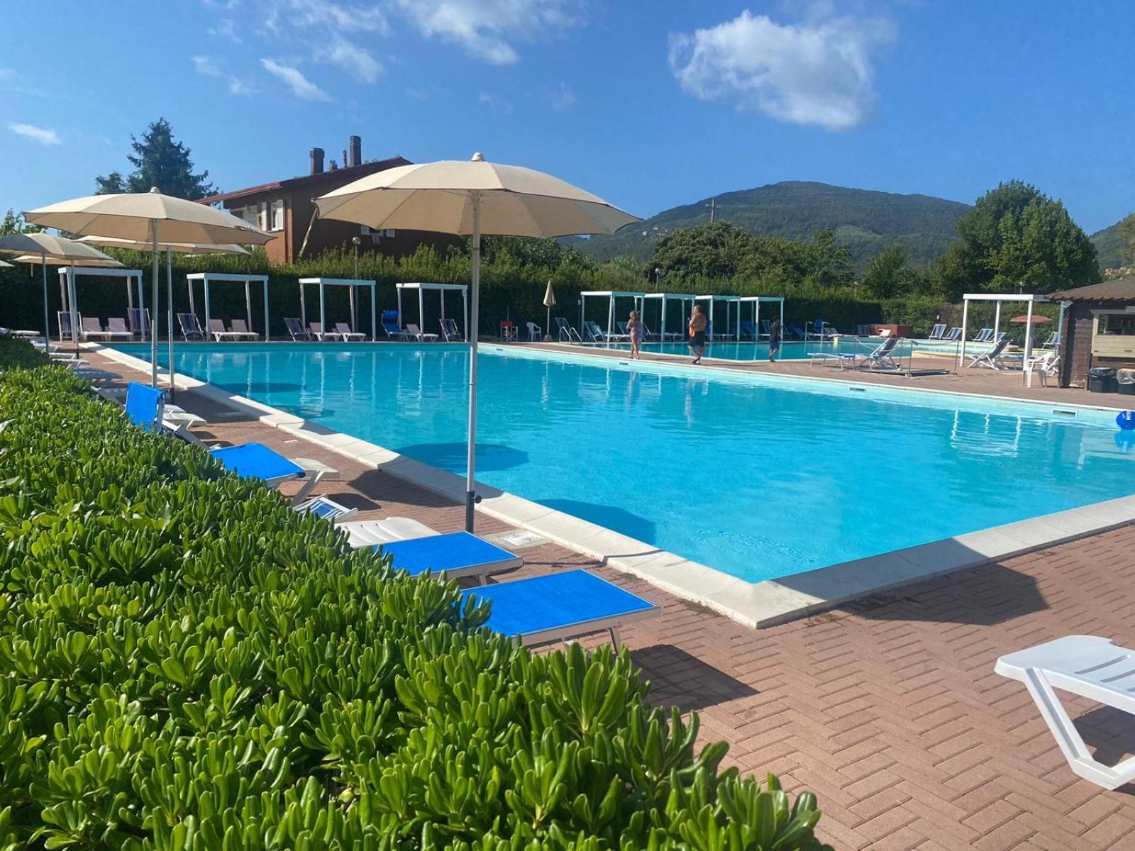Cinque Terre 6 person campsite chalet 326 near sea view 4