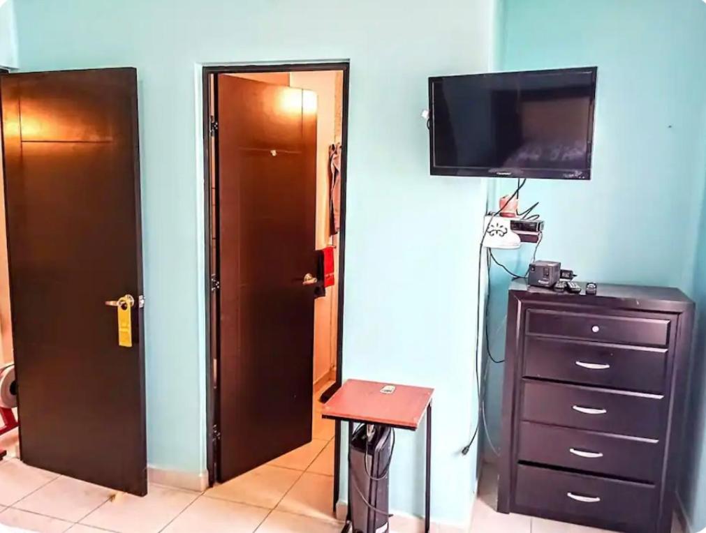 Hermosa casa con alberca en Celaya view 5