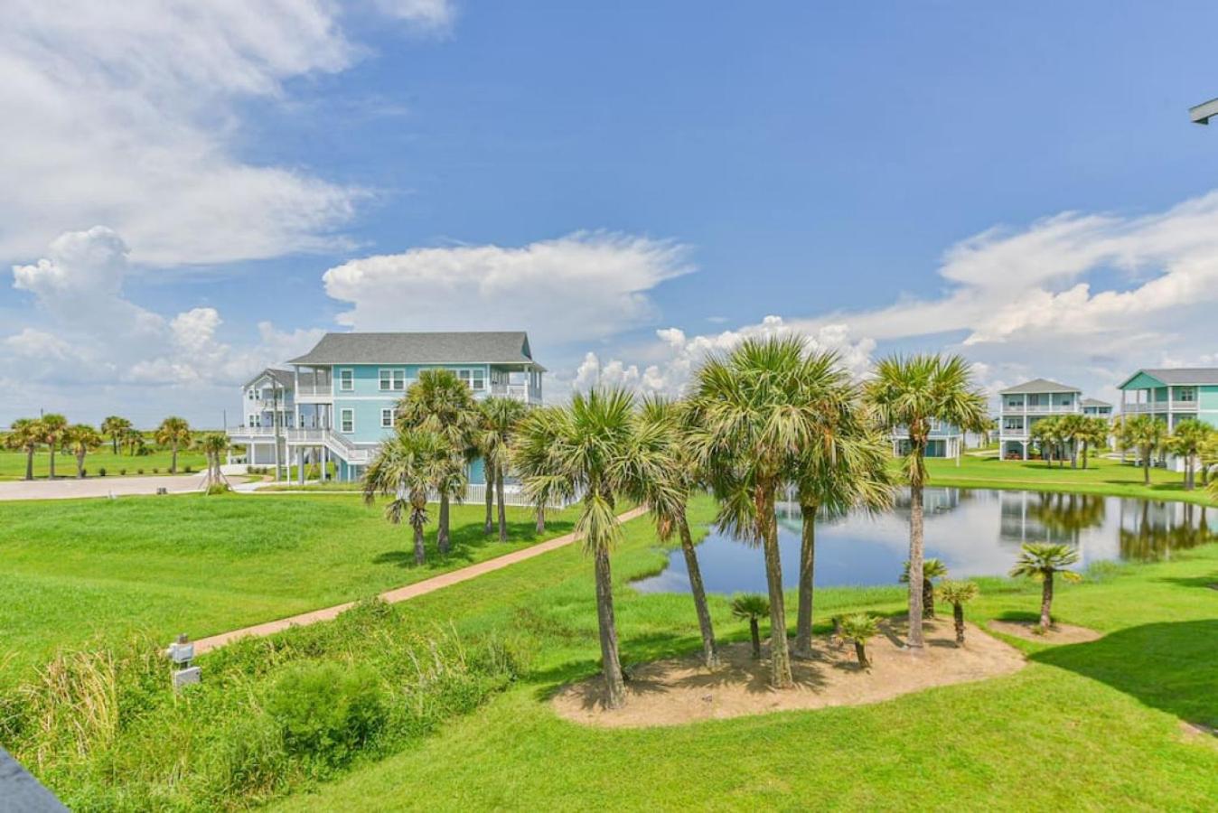 Stella Maris Beach Cottage in Pointe West Resort in Galveston, US