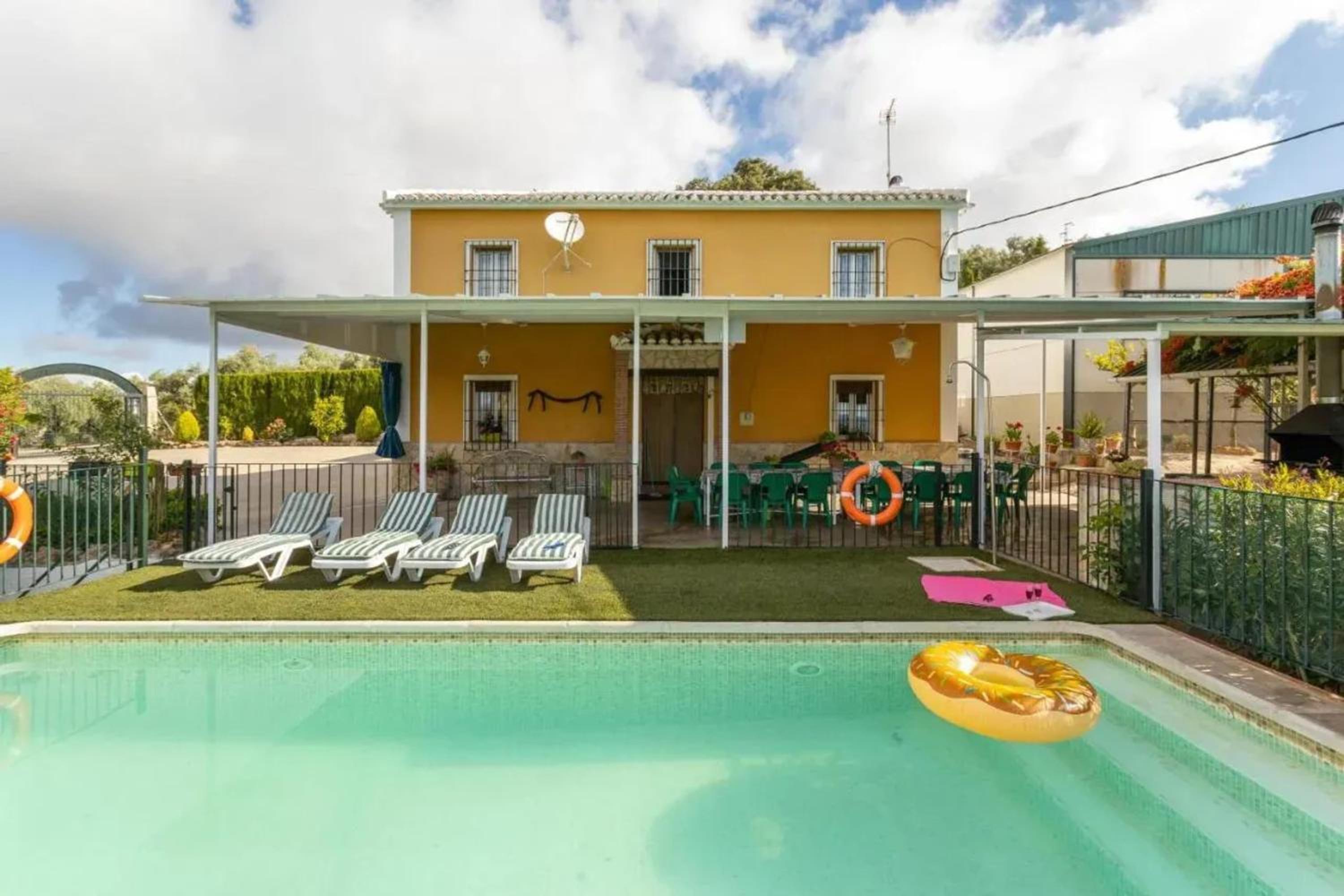 Spacious villa with mountain view in Archidona, private pool