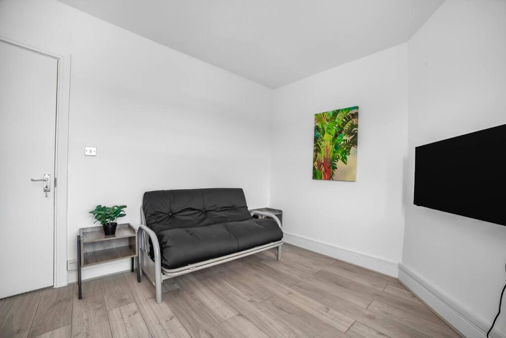 Stylish Stay 2-bed by Tower of London