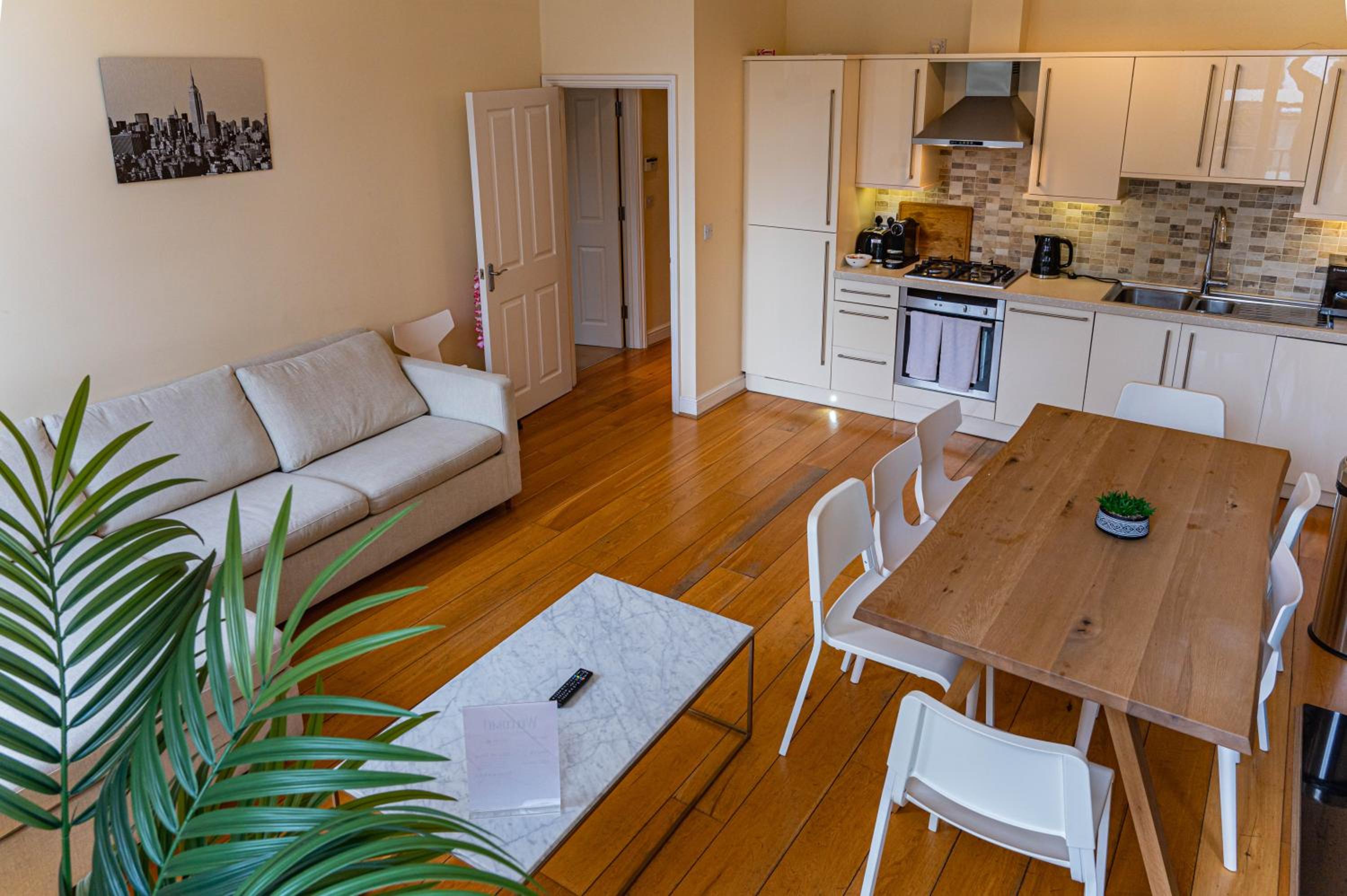 Premium 3BR-3BA in Prestigious Bloomsbury