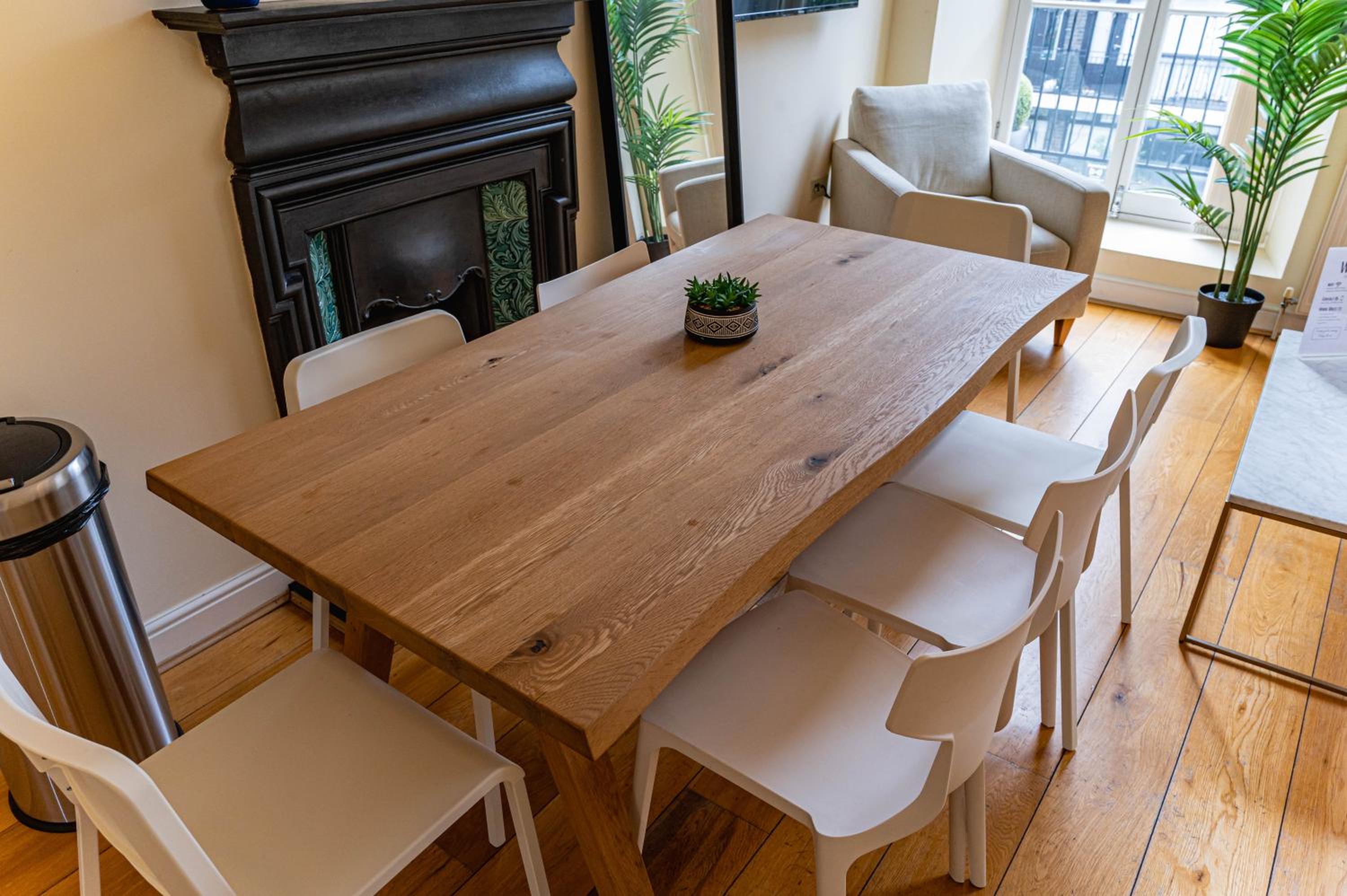 Premium 3BR-3BA in Prestigious Bloomsbury