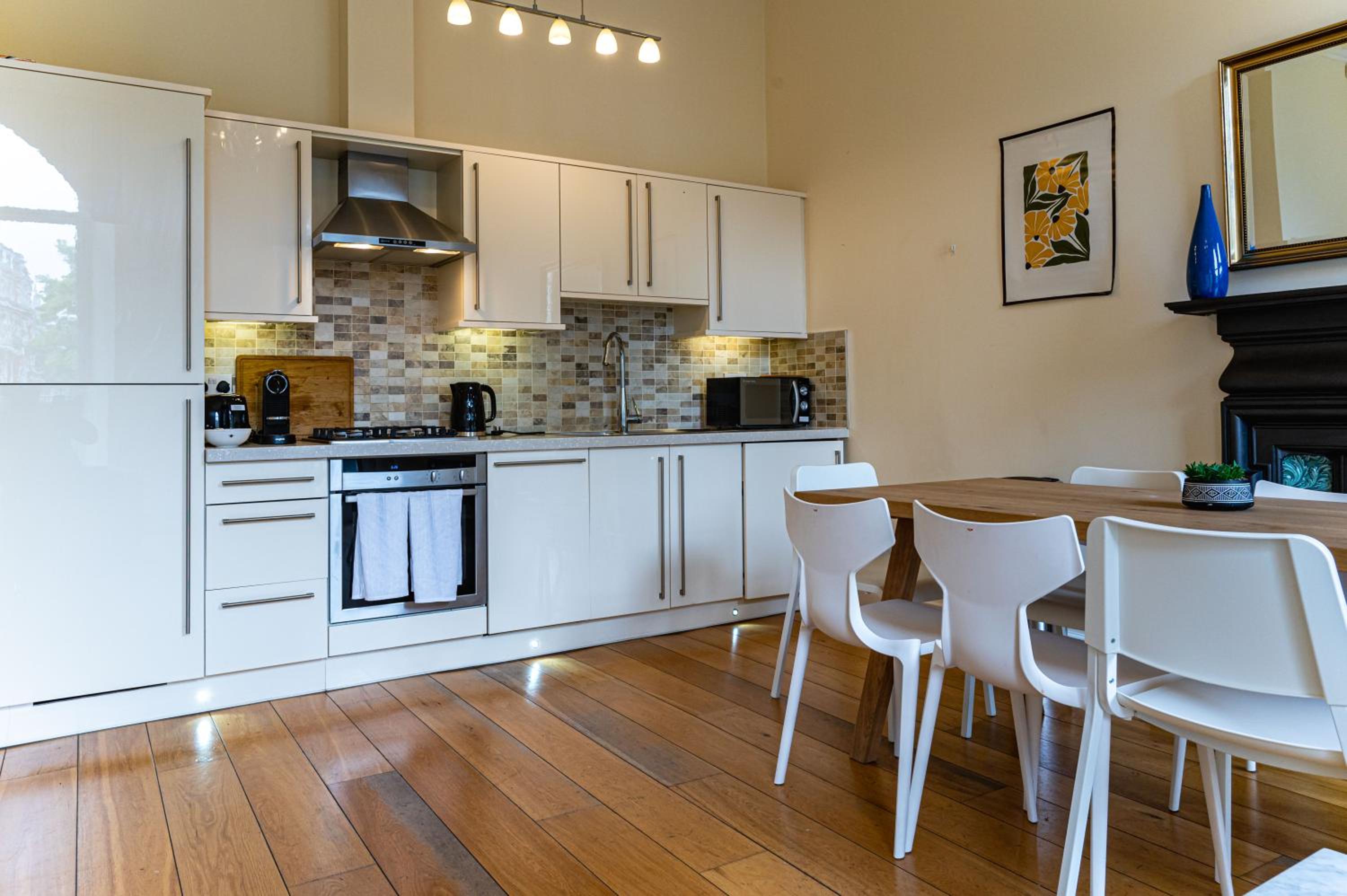 Premium 3BR-3BA in Prestigious Bloomsbury