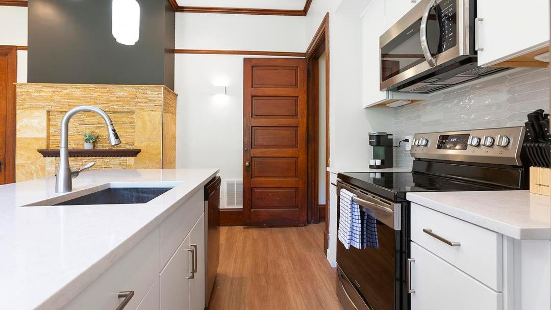 Landing at Baricelli - 1 Bedroom in University Circle view 3