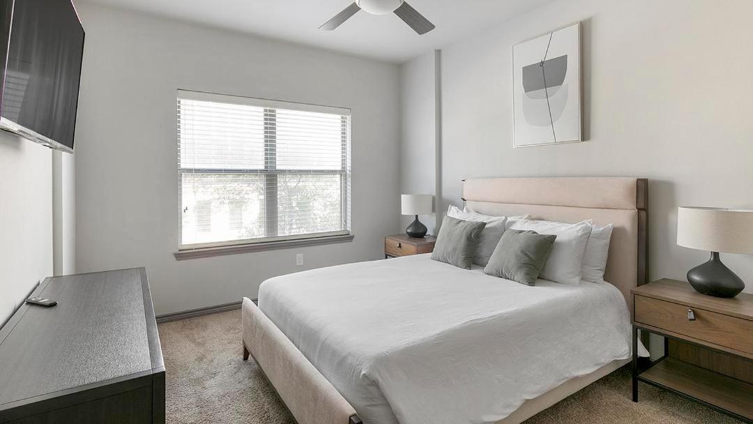 Landing at Bottle House of Main - 2 Bedrooms in Fort Worth