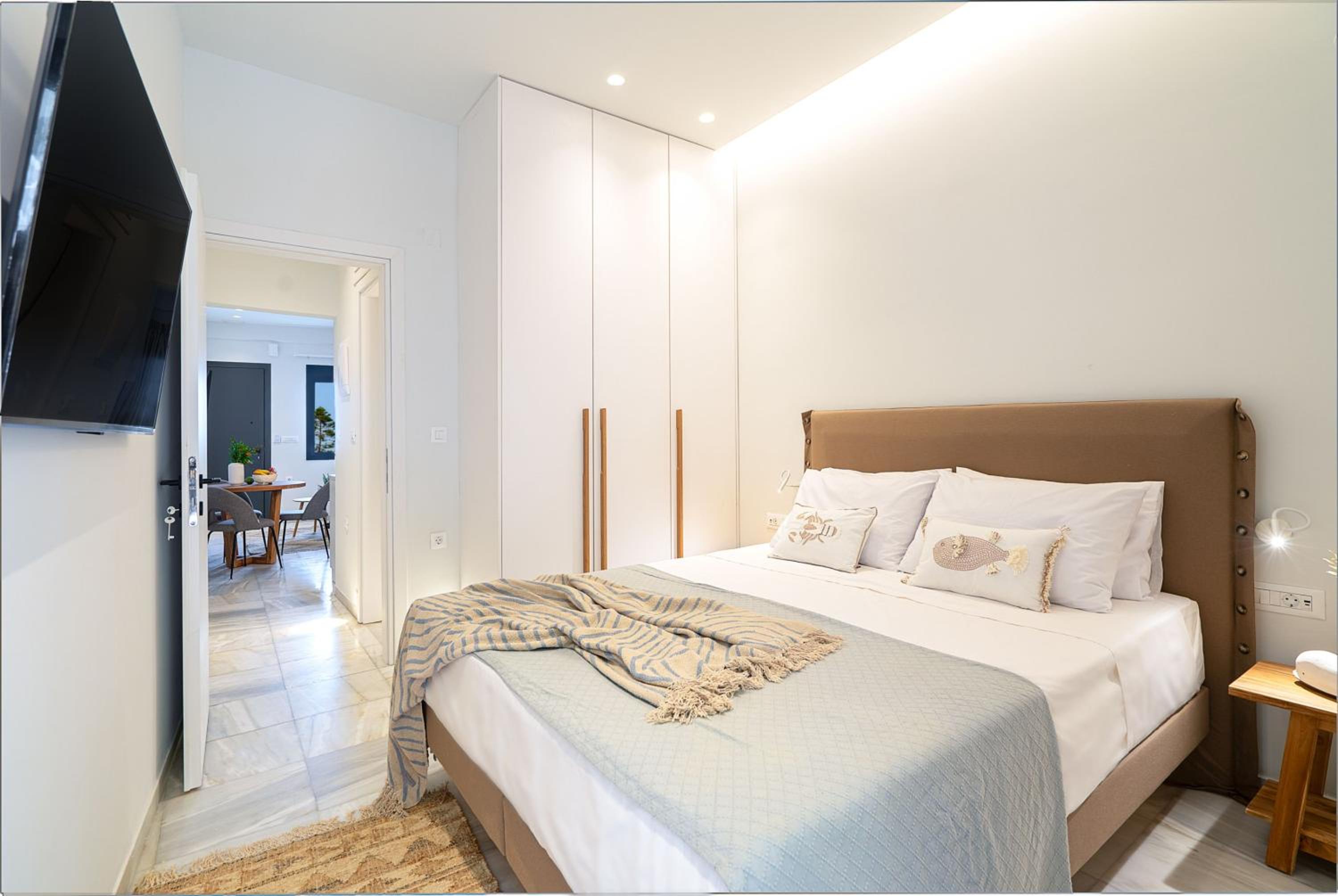 Inia Apartments