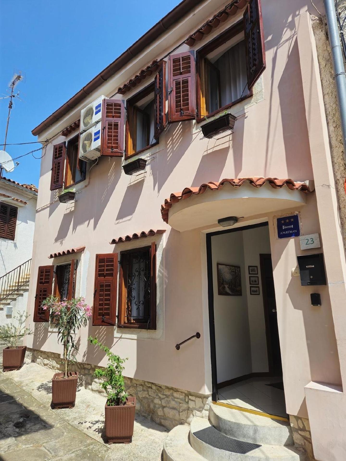 Ferienhaus für 4 Personen ca 75 qm in Pula, Istrien Istrische Riviera view 3