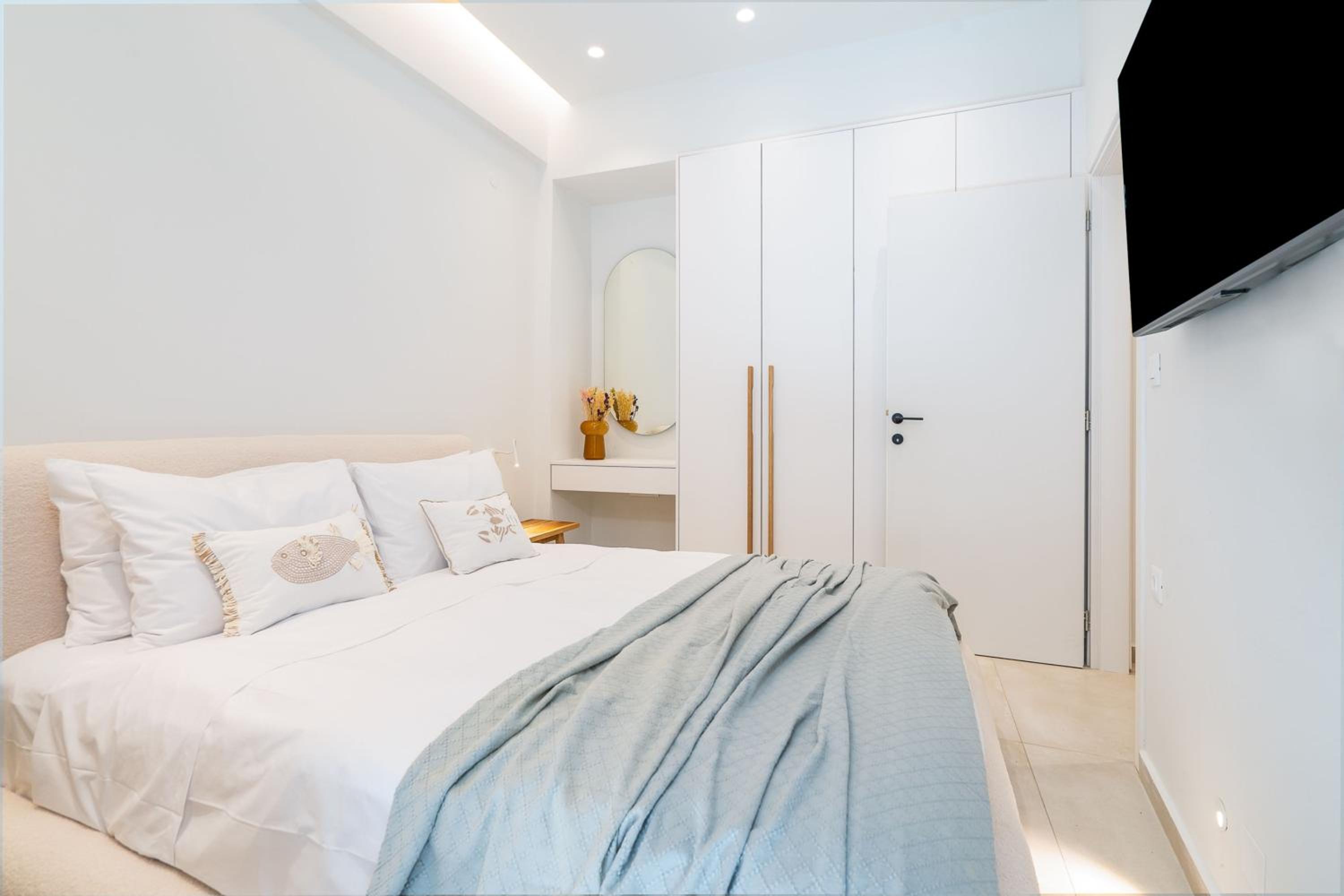 Inia Apartments