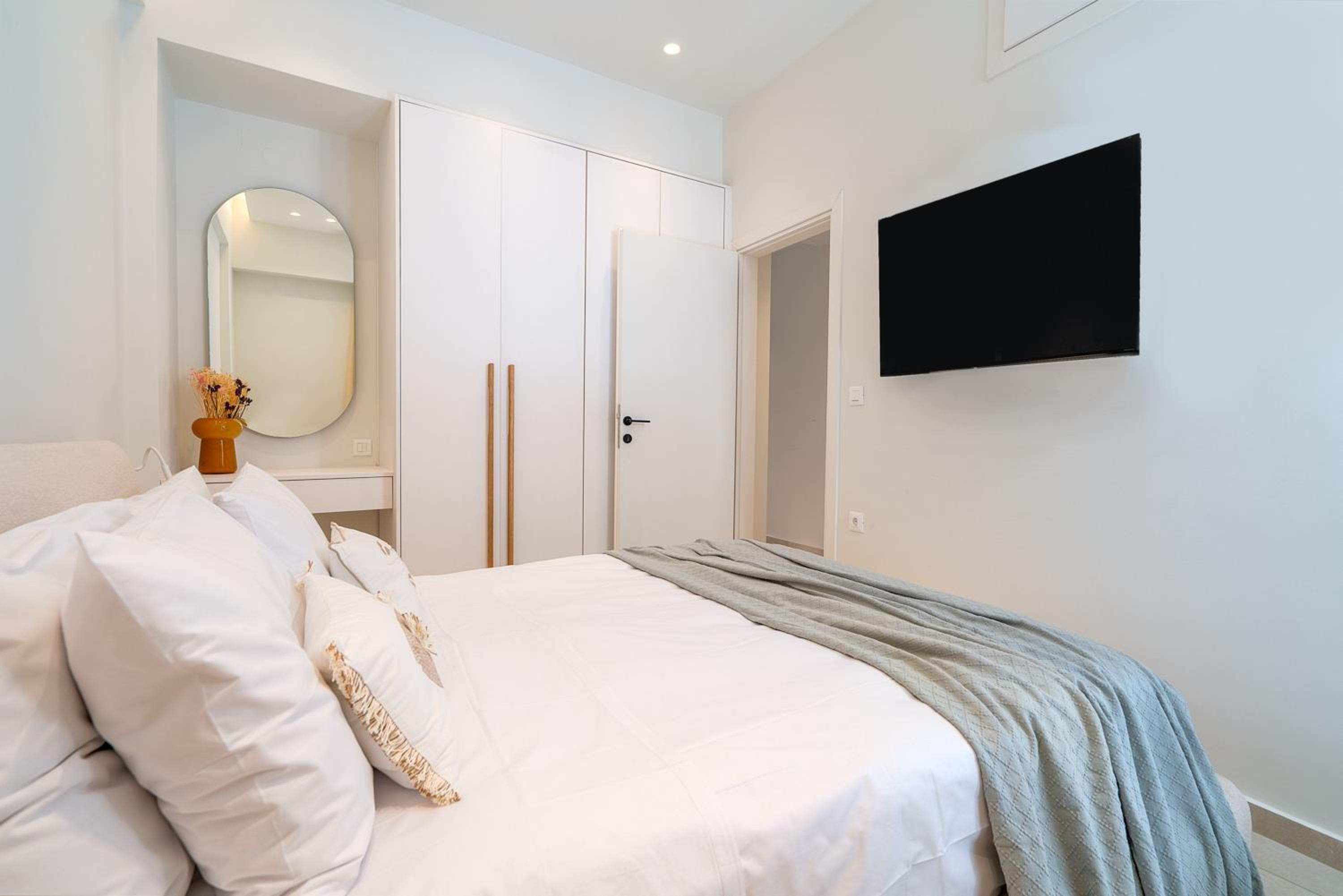 Inia Apartments