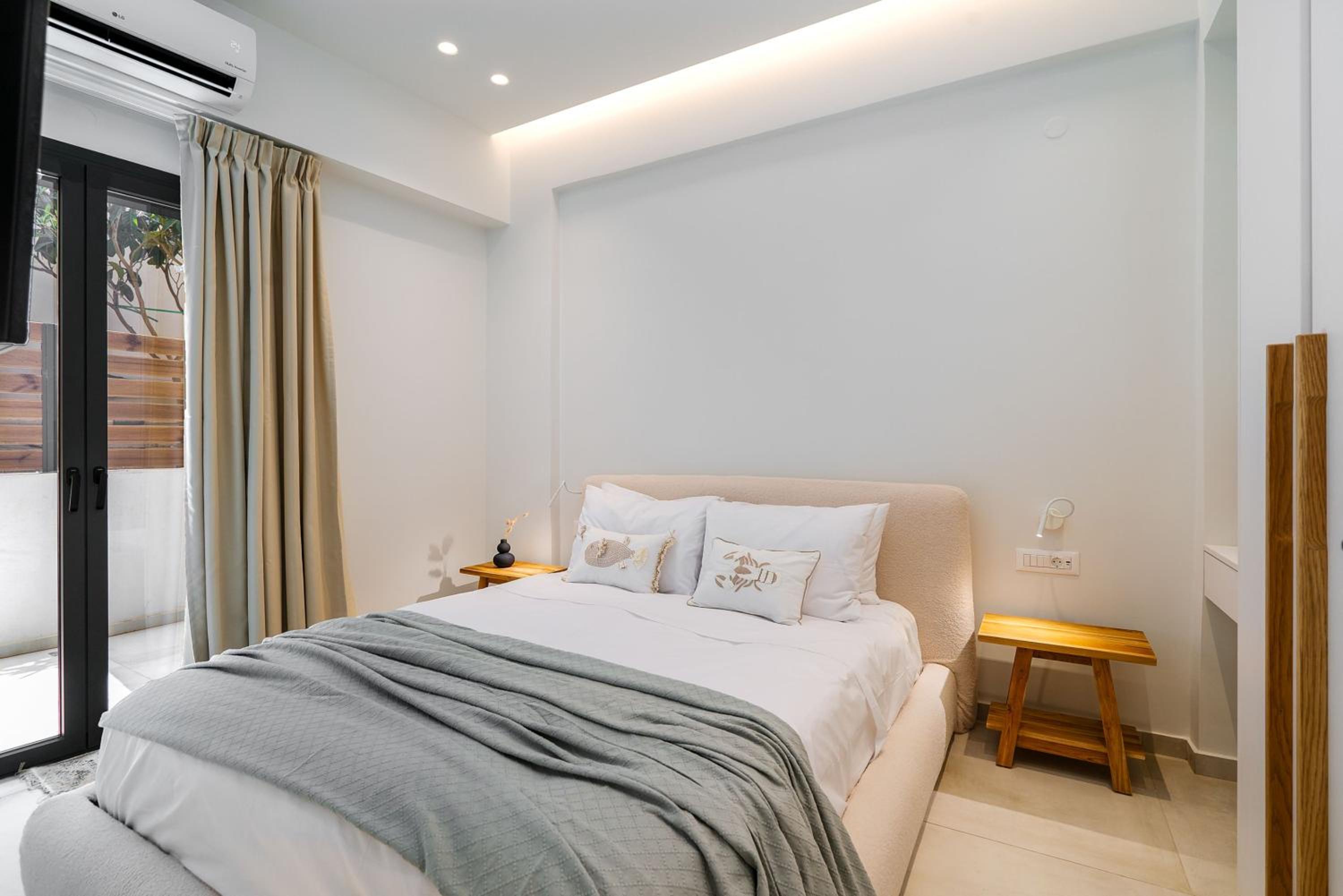 Inia Apartments