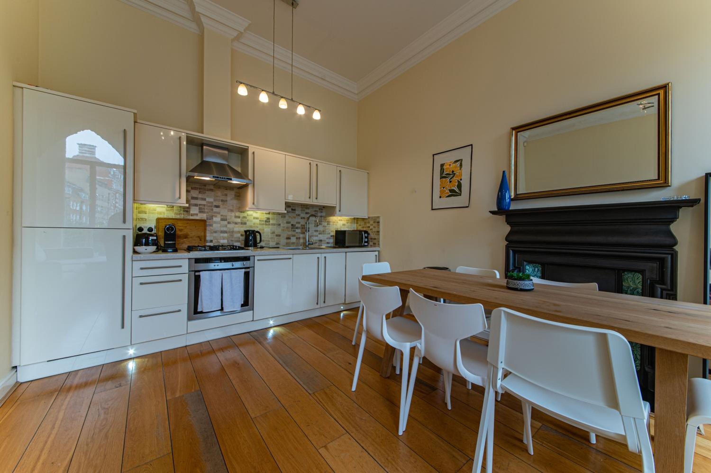 Premium 3BR-3BA in Prestigious Bloomsbury
