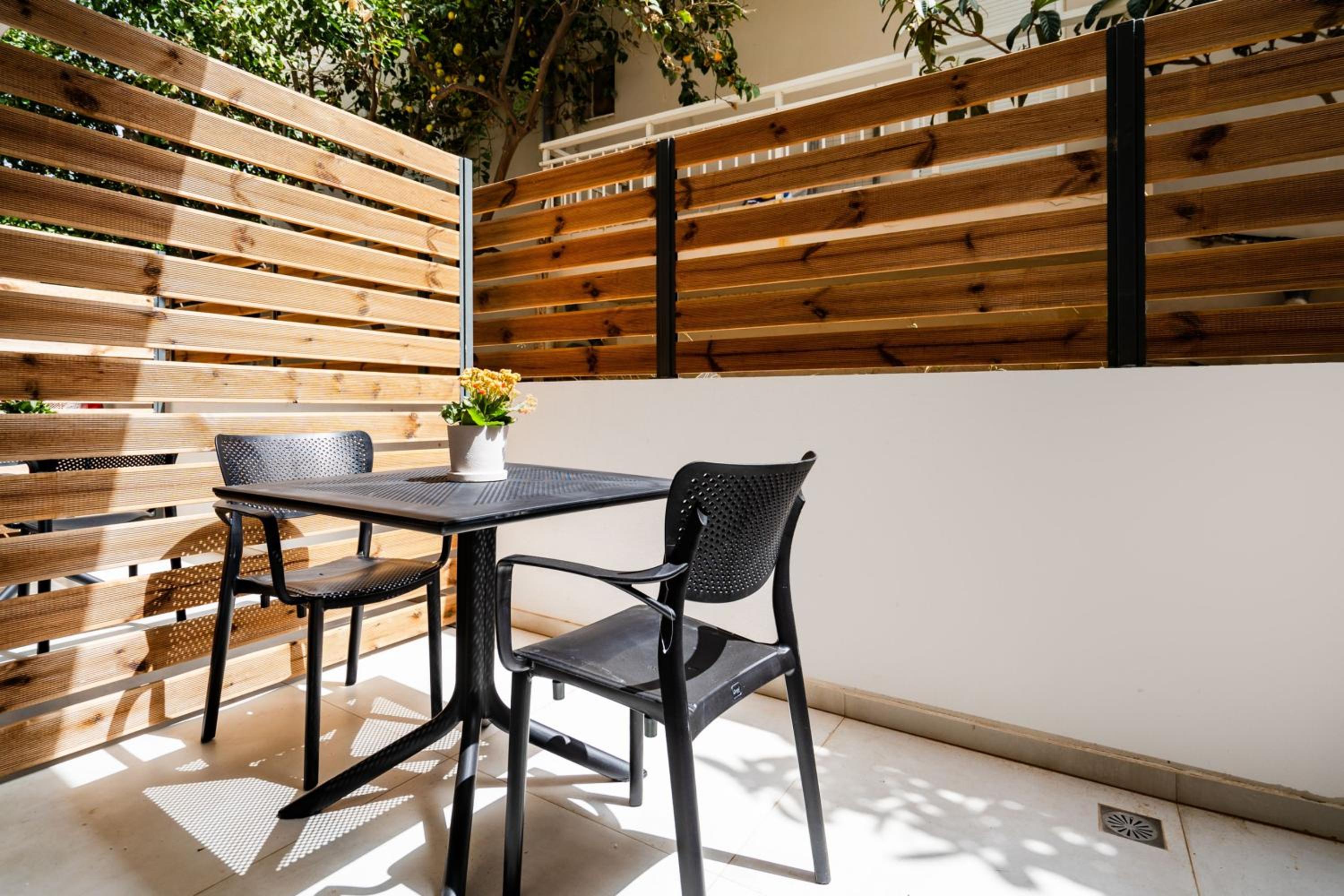 Inia Apartments