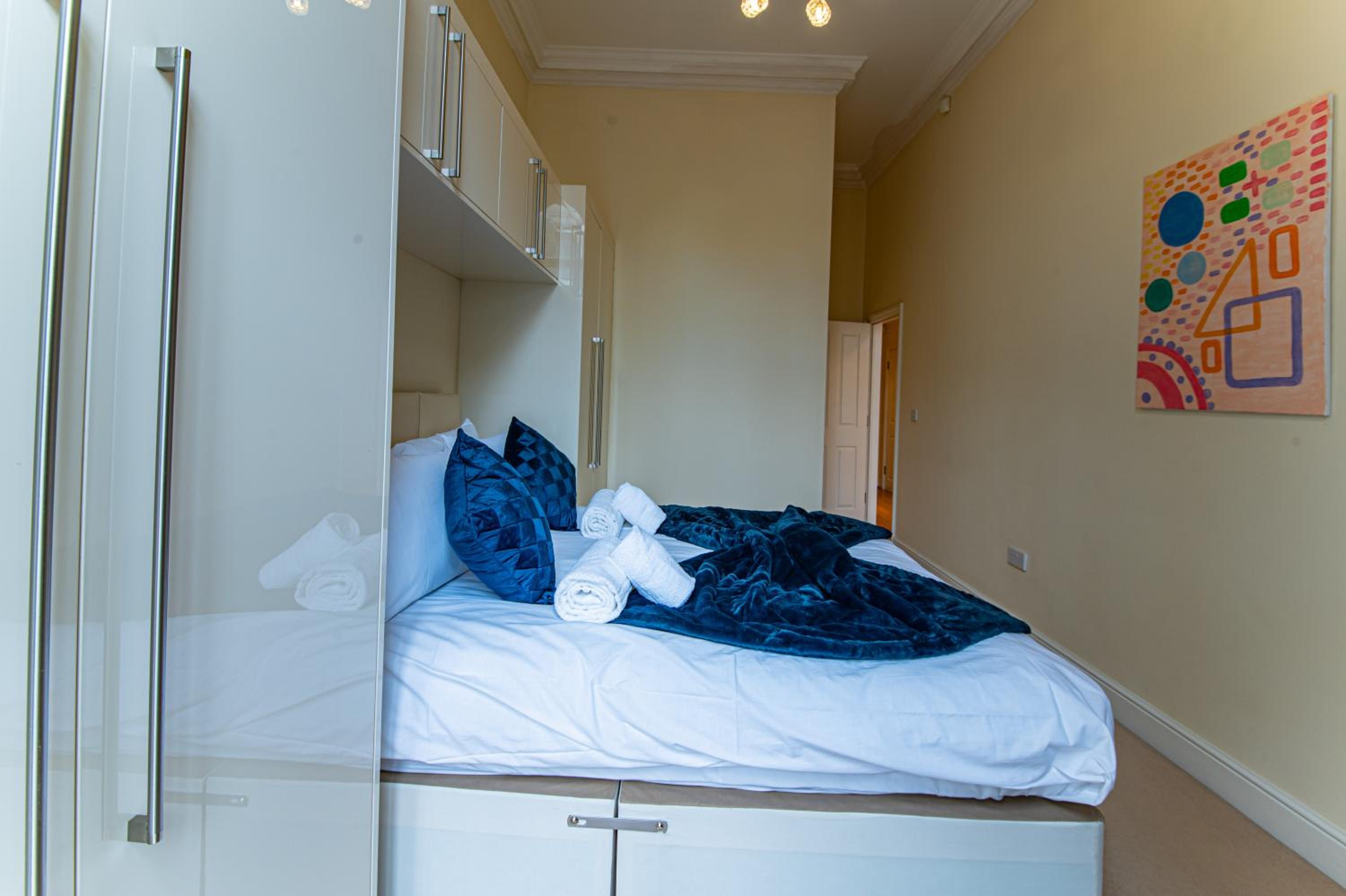 Premium 3BR-3BA in Prestigious Bloomsbury
