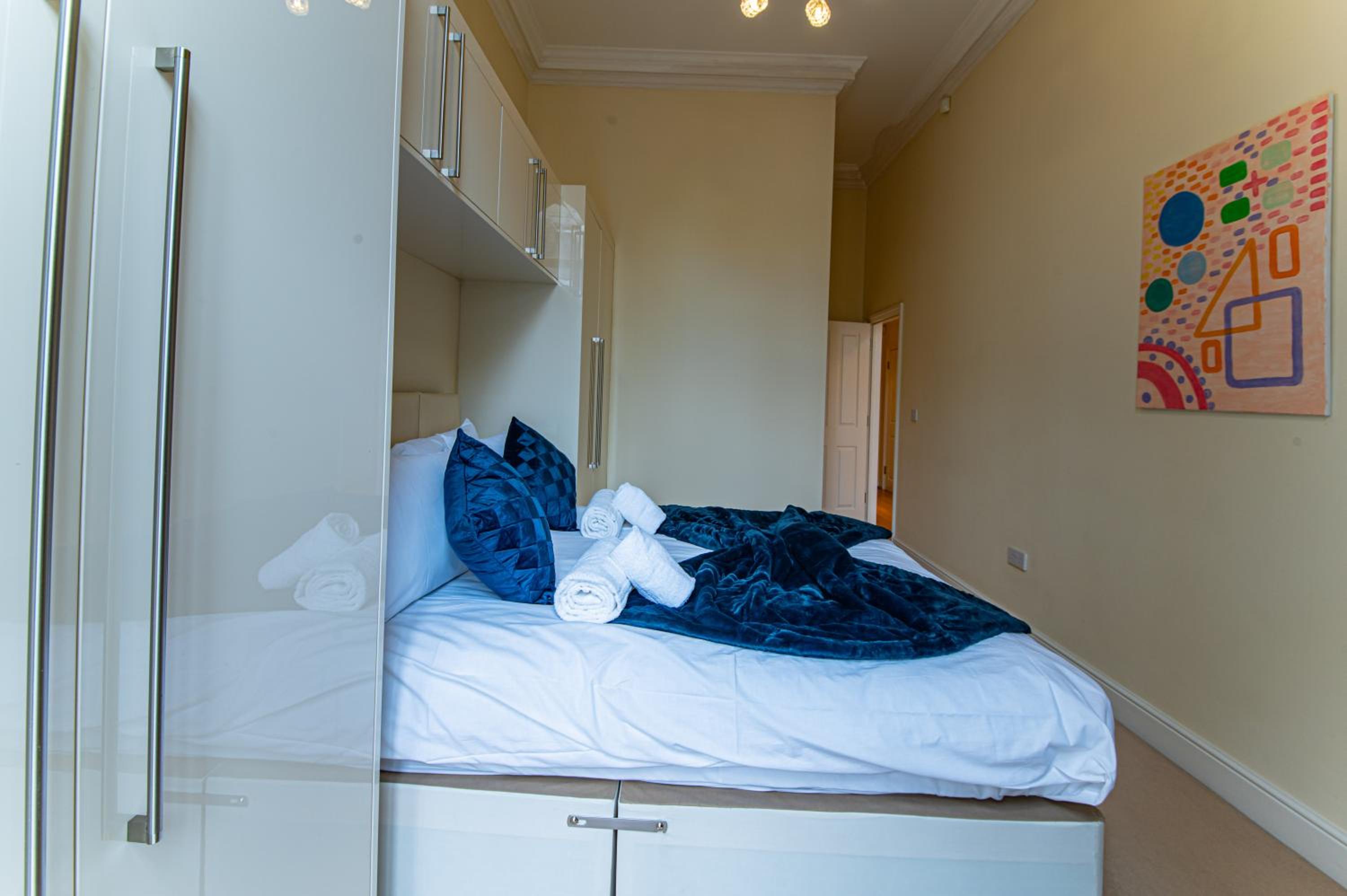 Premium 3BR-3BA in Prestigious Bloomsbury