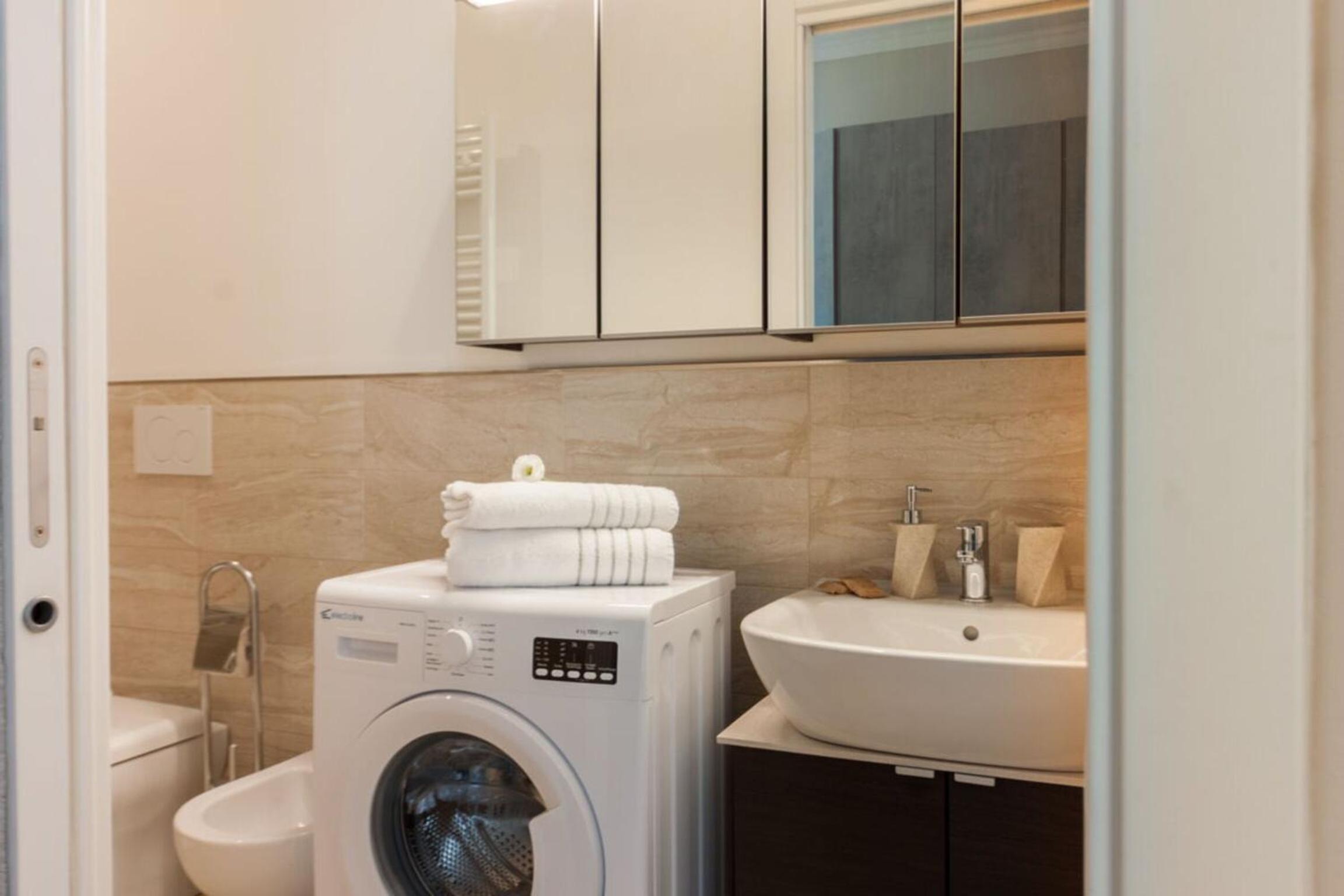Italian Experience-Lungarno Suite Apartment